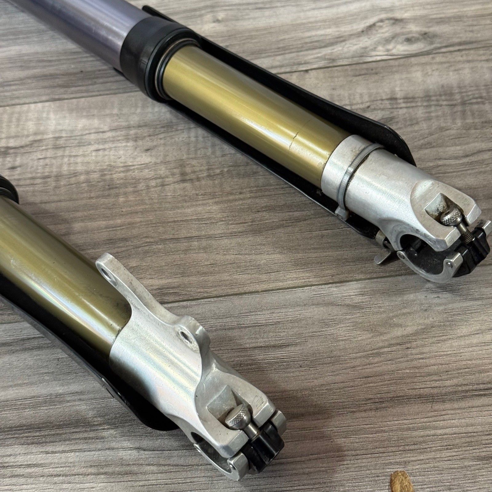 Maverick SC32 Single Crown Fork 1 1/8 200mm 100 Travel Inverted Fork 
