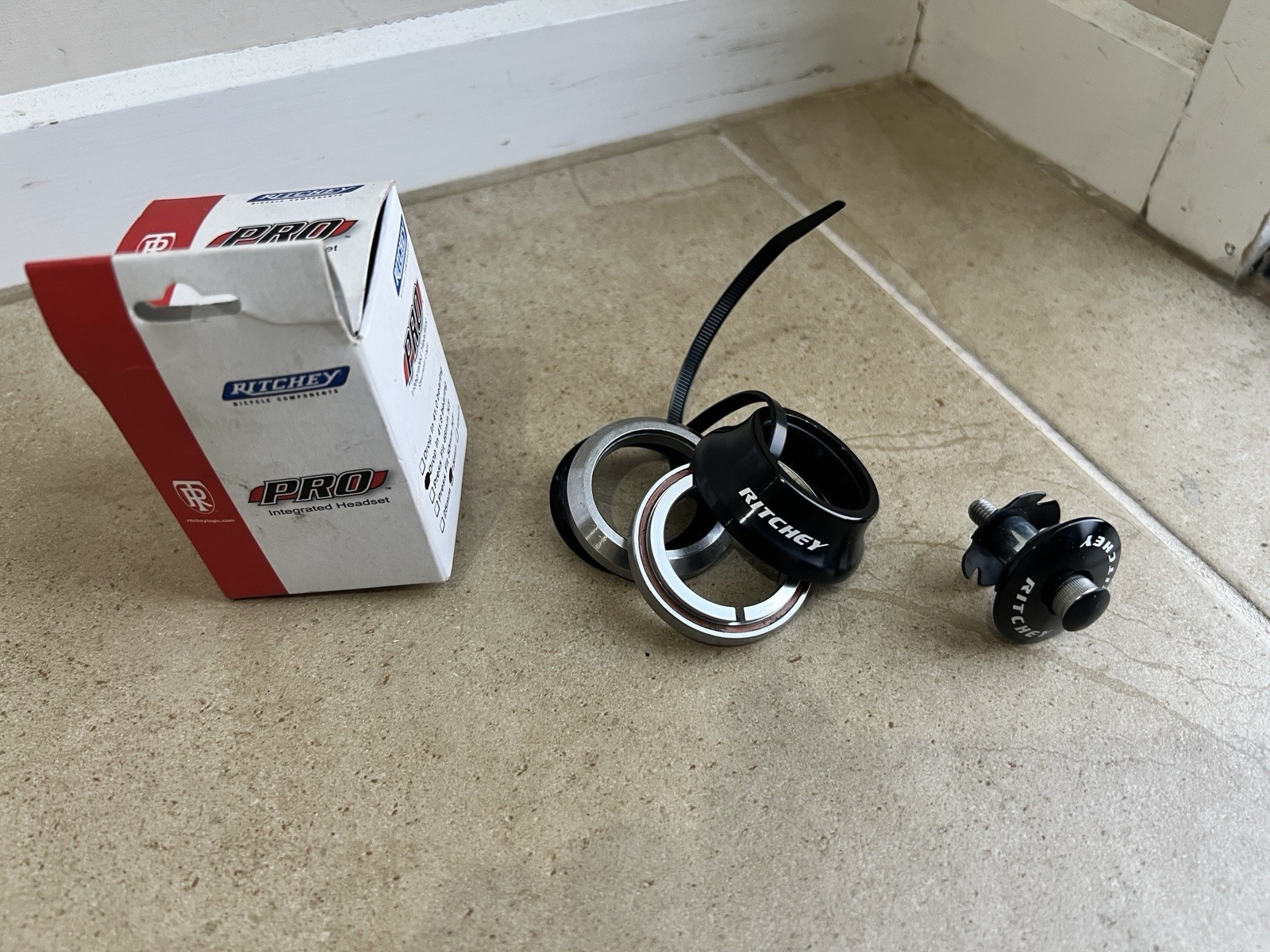 New Ritchey Logic Pro Integrated Headset Drop In 41.8 x 30.5 x 15mm Black