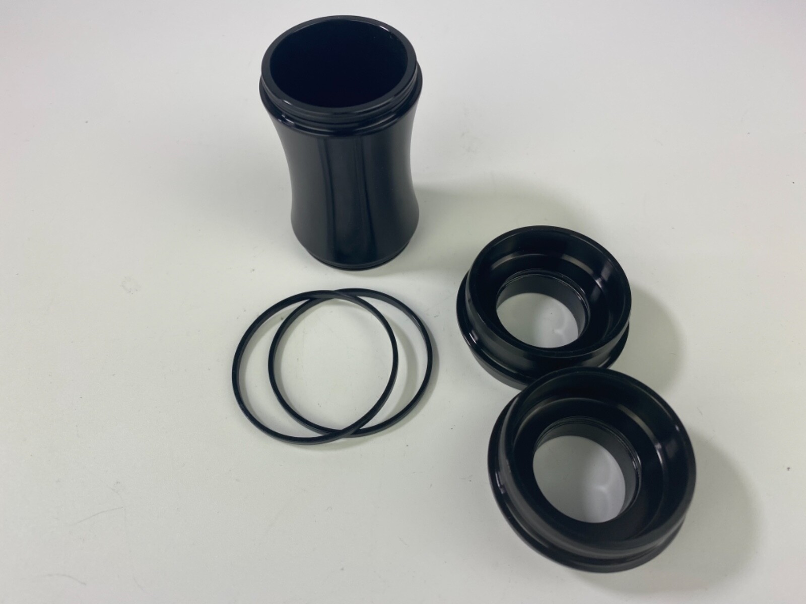 BOTTOM BRACKET PRESS FIT CERAMIC BEARINGS 68mm OR 73mm 24MM SPINDLE MTB ROAD NEW