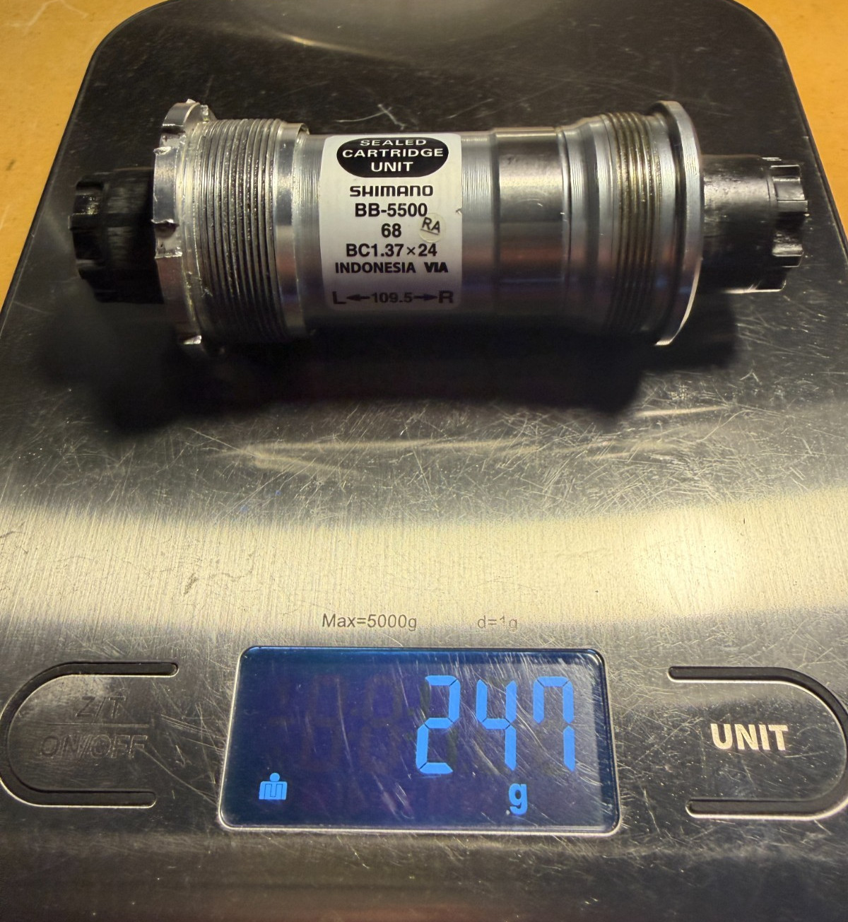 Shimano bottom bracket BB-5500 68mm/English, Octalink V1 spindle, used