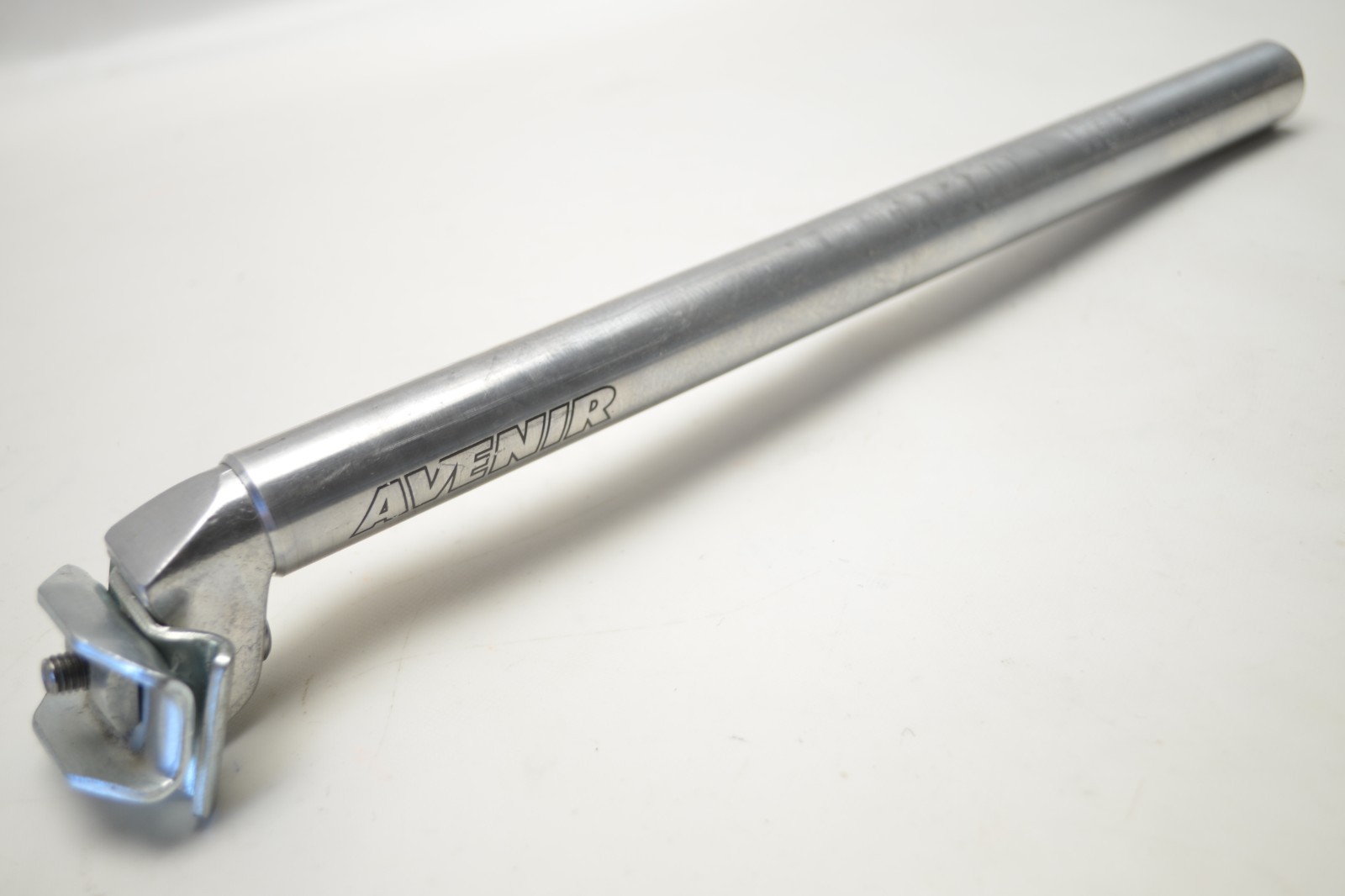 AVENIR 26.0 MM ALLOY MICRO ADJUSTABLE BICYCLE SINGLE BOLT SEAT POST 350 MM TALL