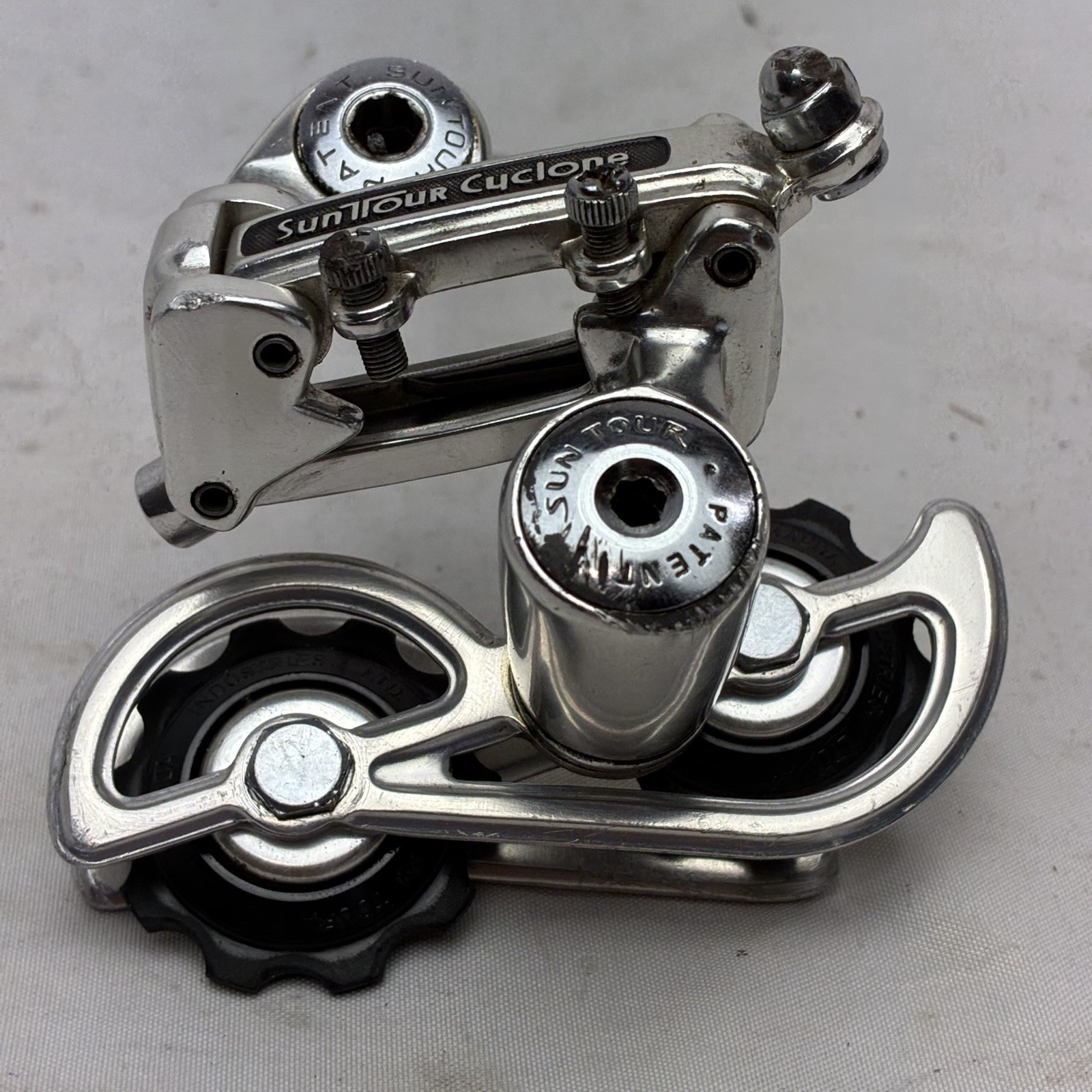 Vintage Suntour Cyclone Rear Derailleur Short Cage Bolt-On Japan 185g Road Bike