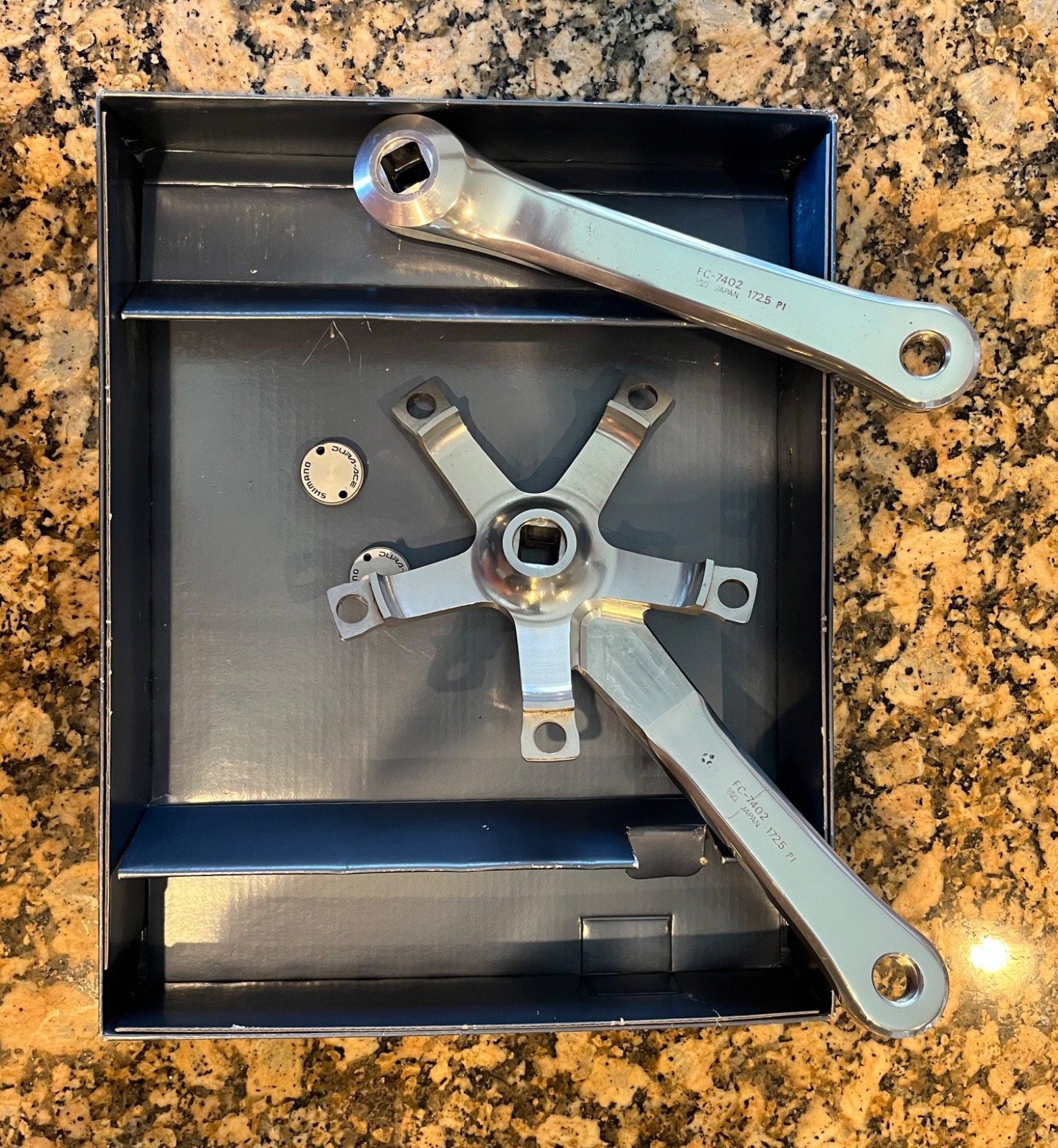 Shimano Dura Ace FC-7402 crankset — Excellent