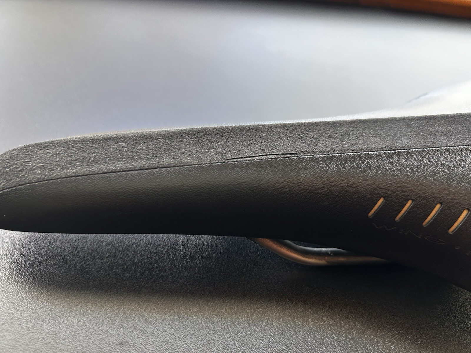Fizik Wing Flex Carbon Reinforced Synthetic Black Road Bike Saddle Made in Italy