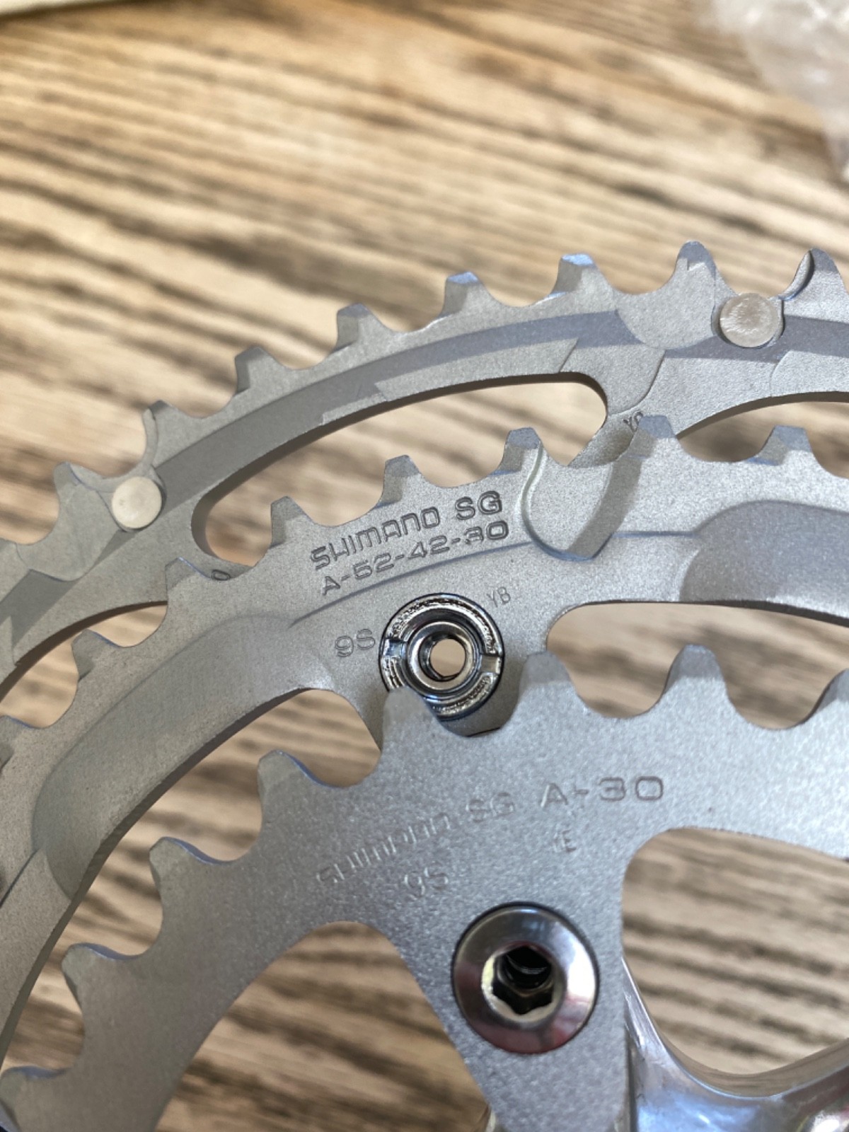 Shimano Ultegra FC-6503 triple crankset, 175mm arms, 52, 42, 30 chainrings