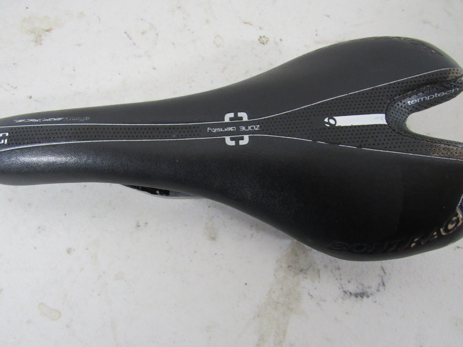 Bontrager Affinity RXL Saddle 200g Titanium Rails 138mm x 270mm