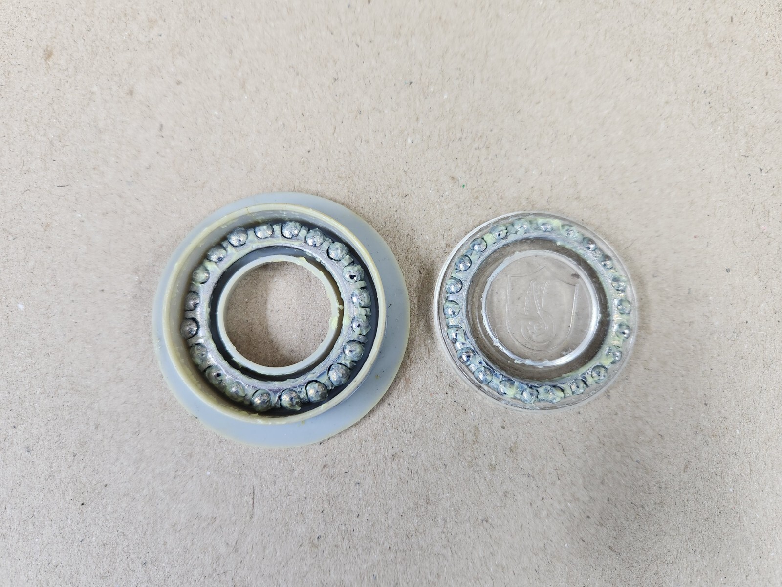 Campagnolo 1″ (1 in) Threaded & Treadless Headset Bearing Set