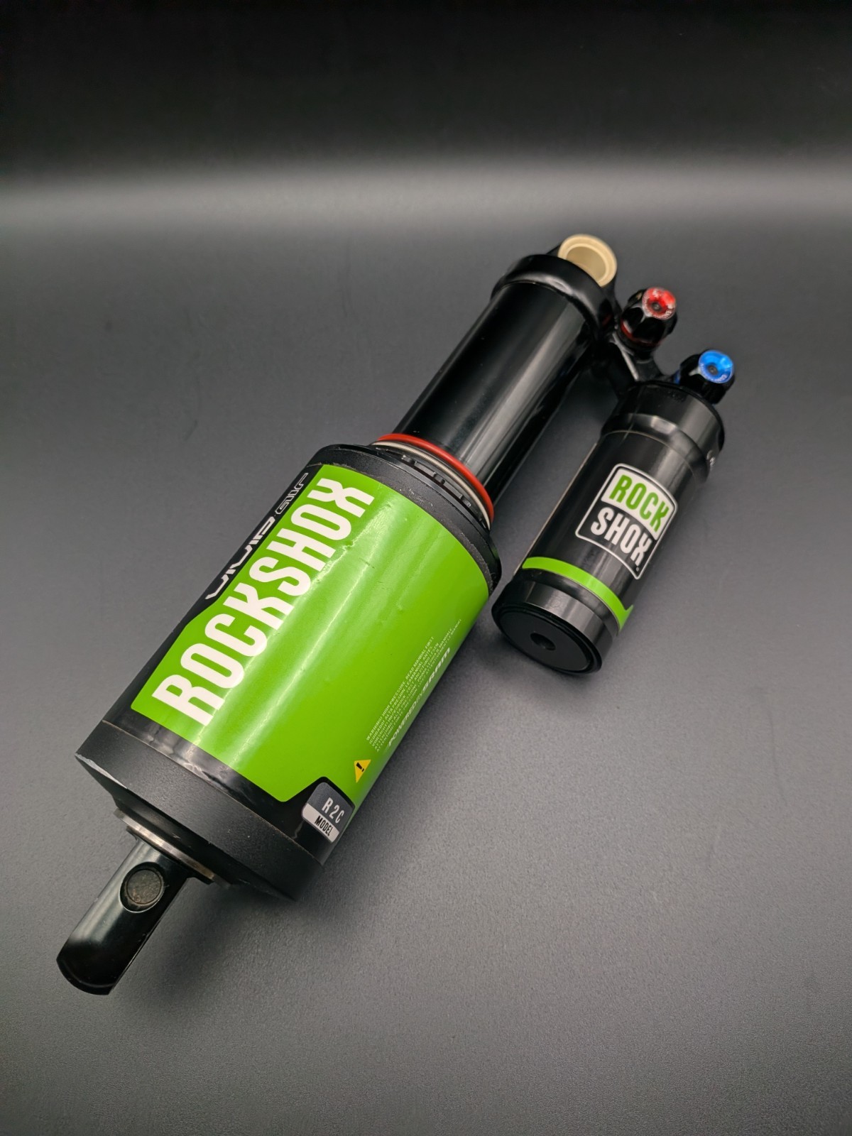 RockShox Vivid Air R2C Rear Shock – 216x63mm (M/M Tune) – Tested!