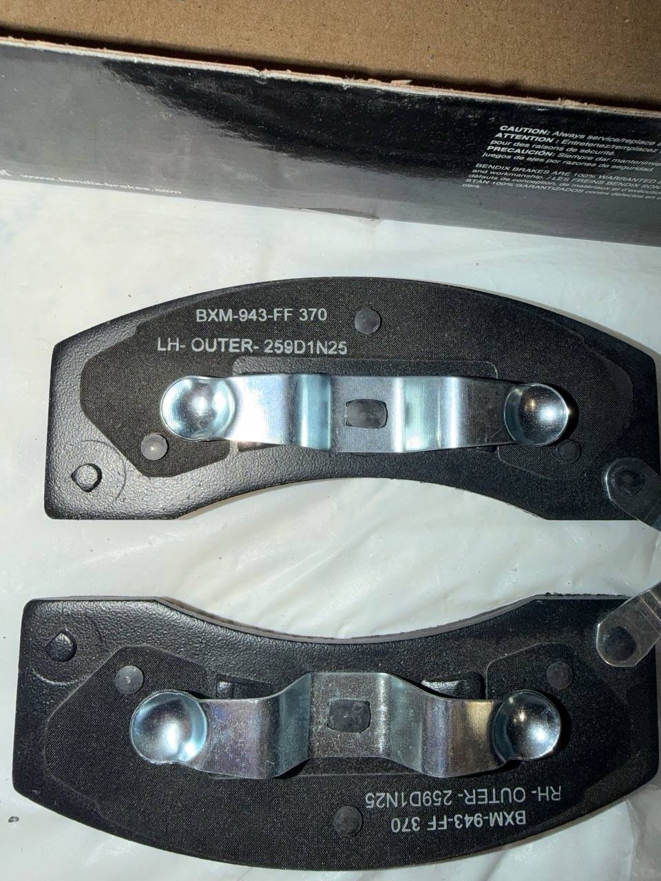 Bendix Premium SBM370 Semi-Metallic Front Brake Pads for Chevy, Dodge, GMC