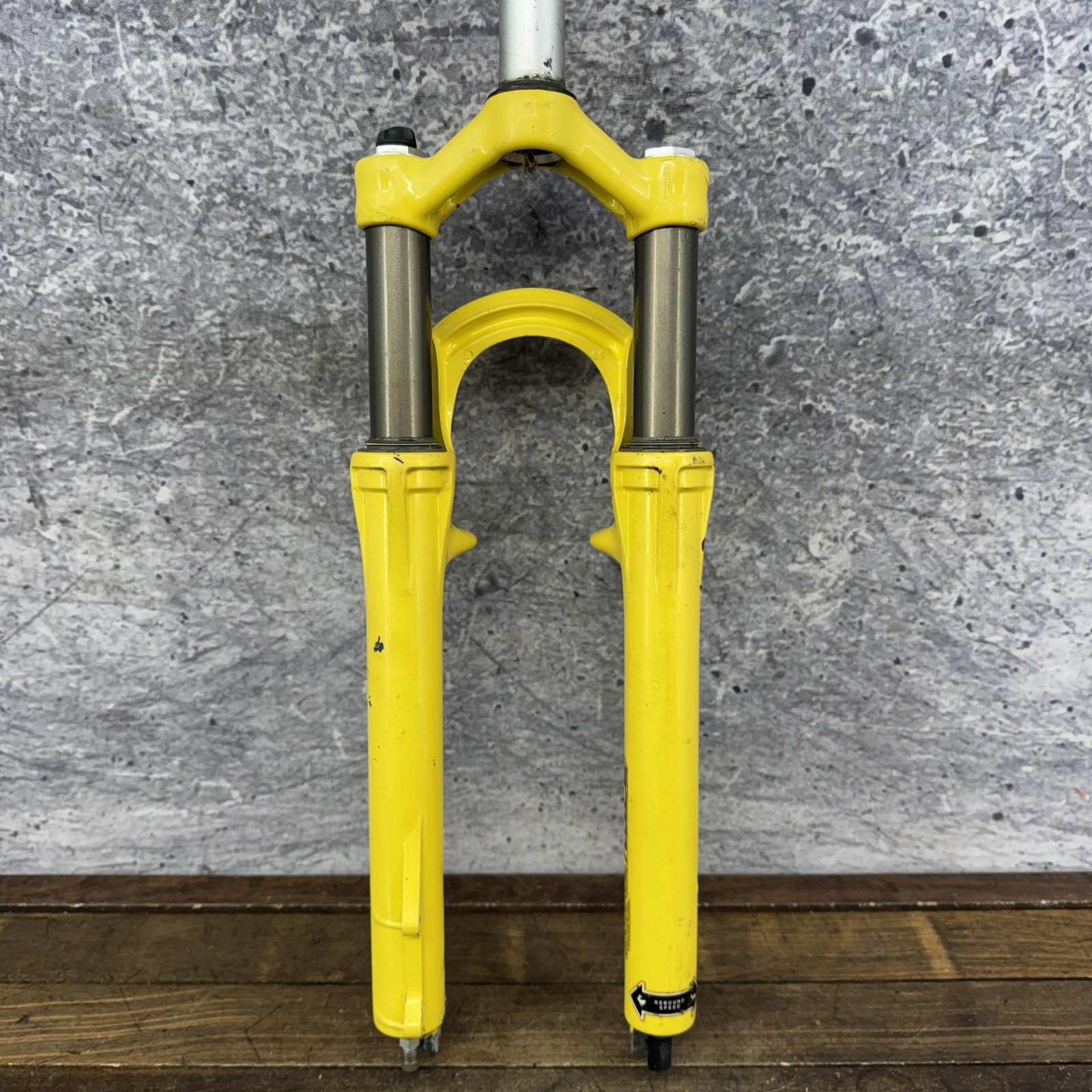 Vintage RockShox Duke Race Suspension Fork 26 1 1/8 Threadless V-Brake Yellow