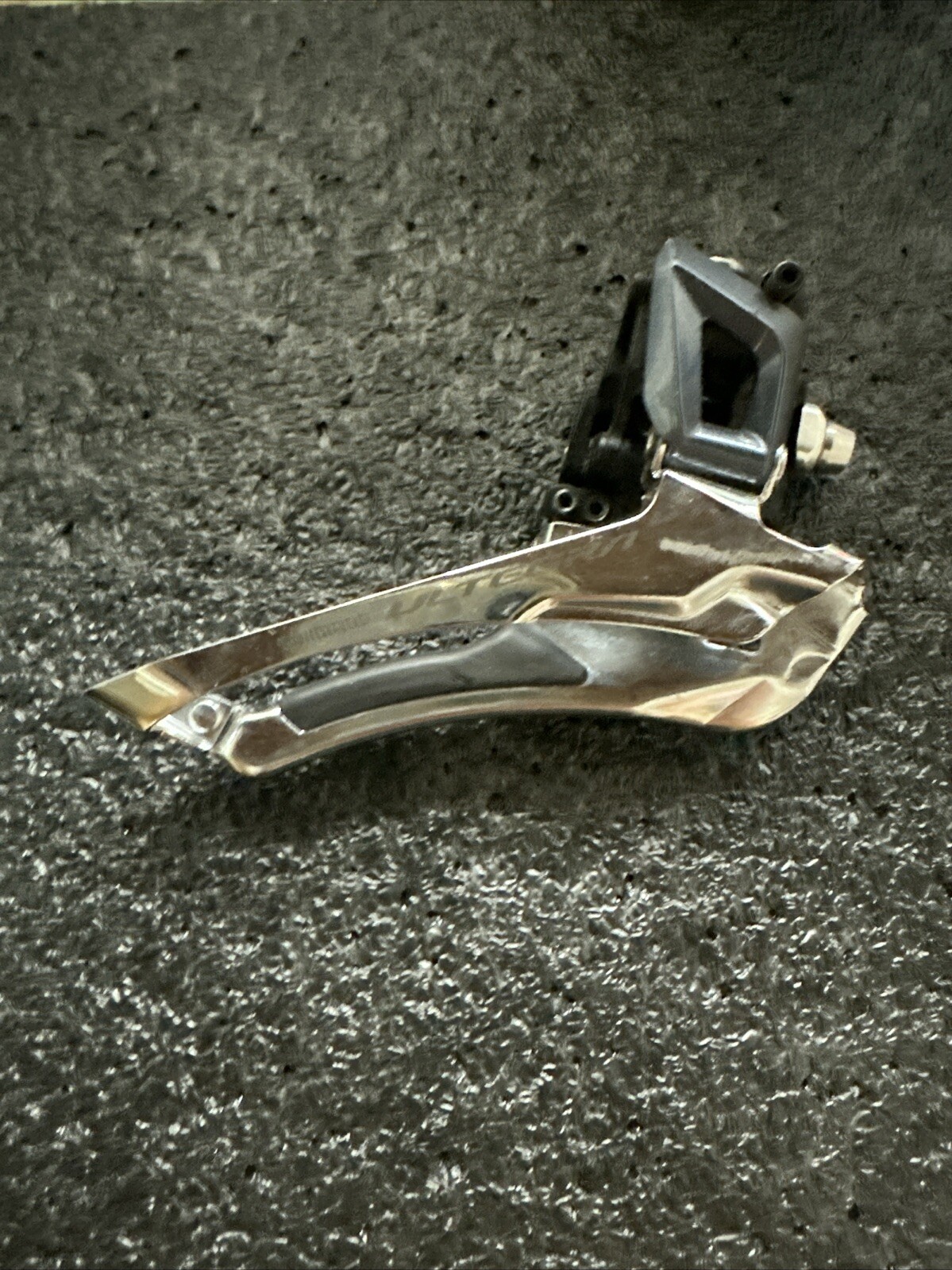 Shimano Ultegra FD-R8000 11-Speed Front Derailleur – Black
