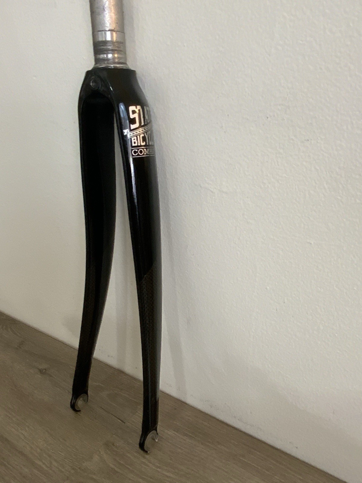 SBC CARBON FORK 700C 1 1/8 INCH STEERER 168 MM LENGTH THREADLESS 484 GRAMS