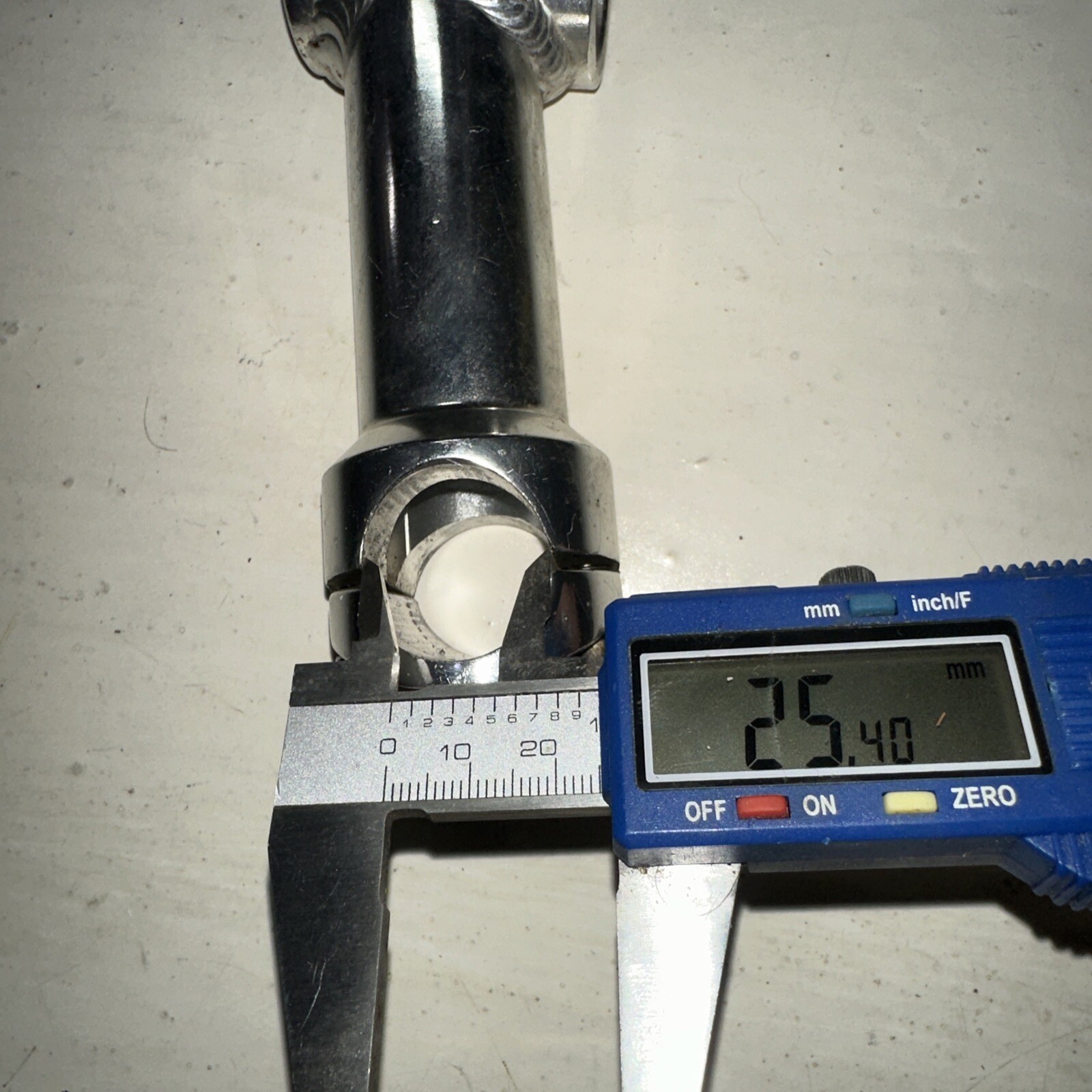 Vintage Bicycle bike stem 105 mm +/-5 degrees 1 1/8th” 25.4 mm Silver Threadless