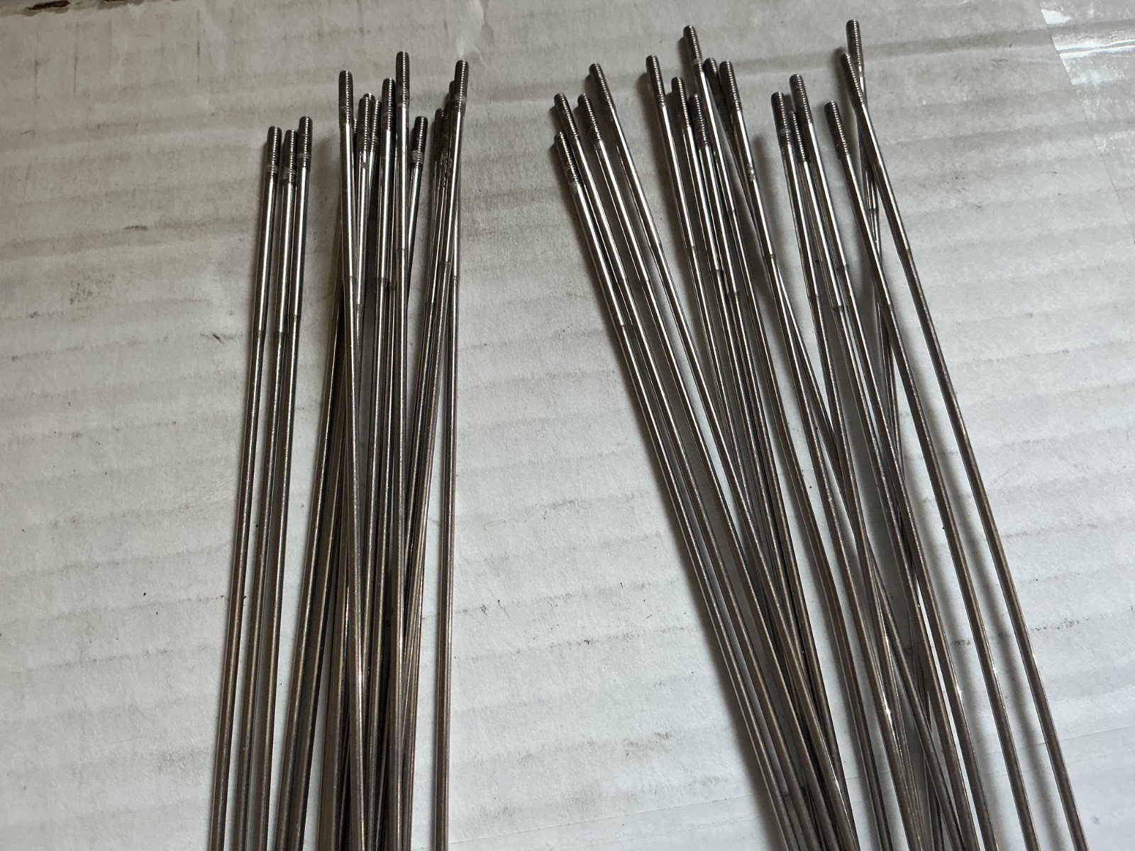 260mm 14/17/14 Wheelsmith spokes/nips