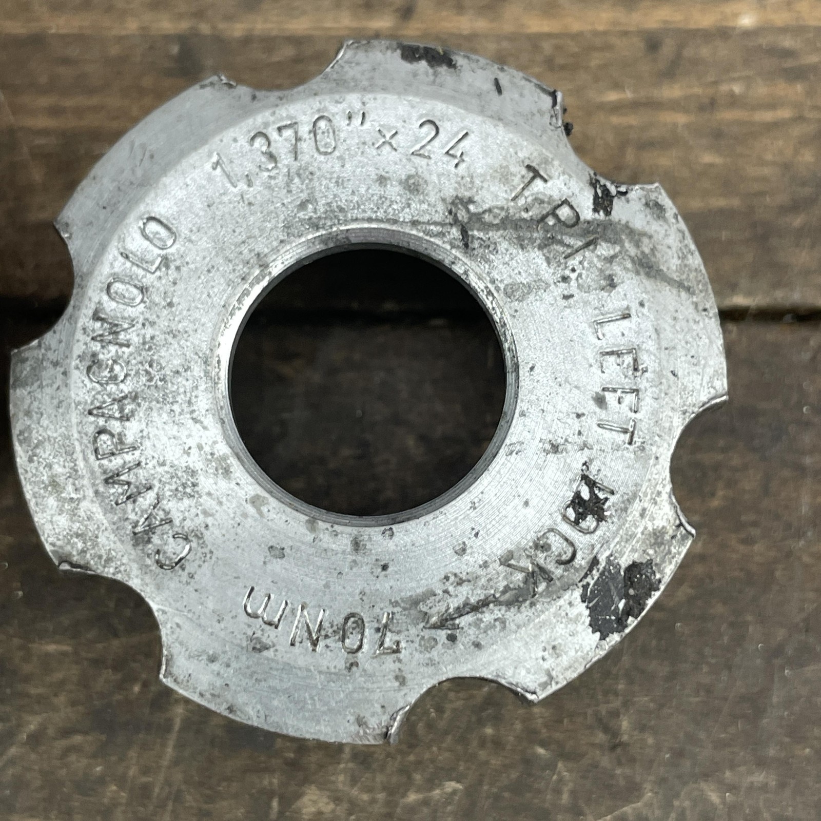 VIntage Campagnolo Bottom Bracket BSA 1.370×24 Square Taper 111 mm English 68
