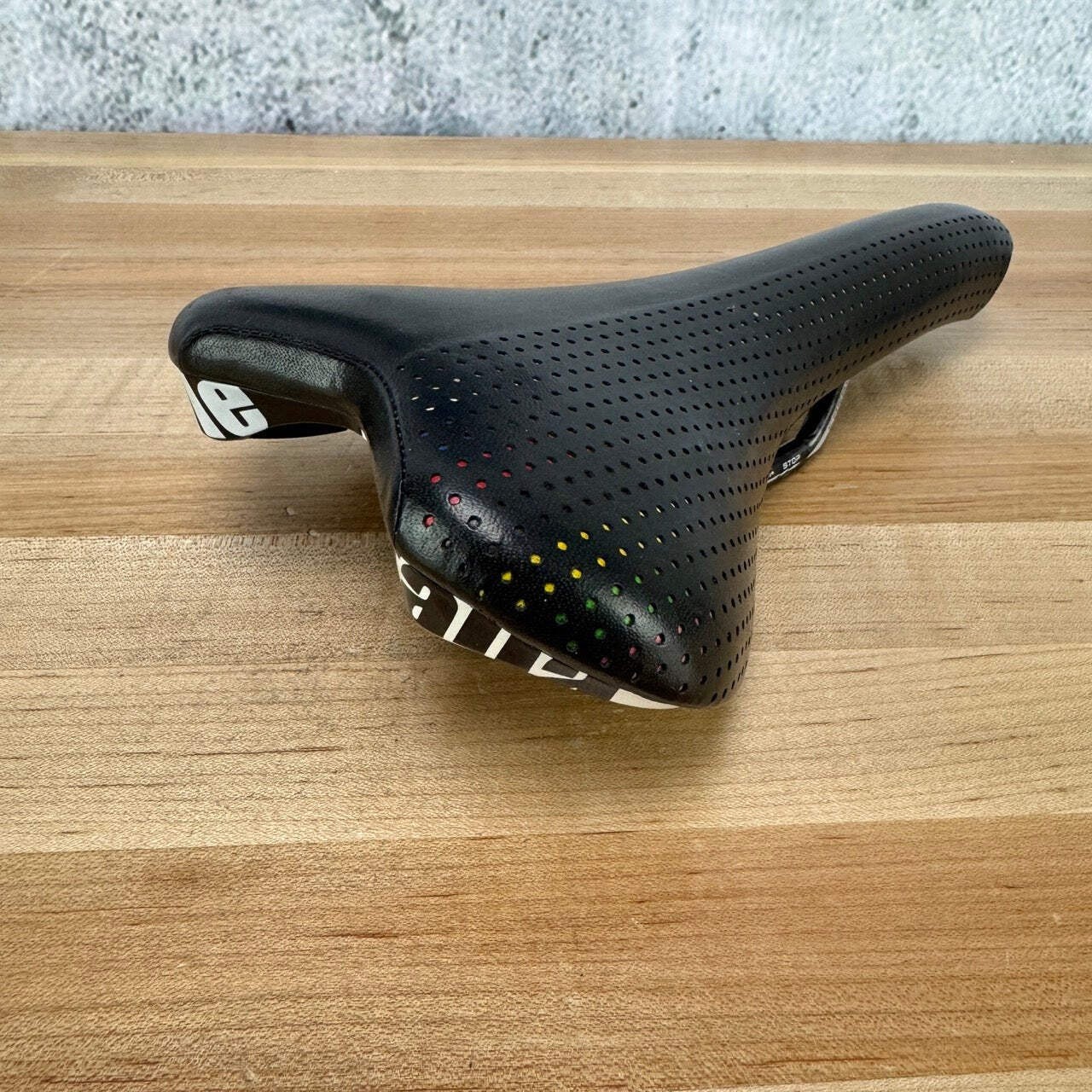Selle Italia Turbomatic 7x9mm Carbon Rail Custom Cover by Busyman Saddle 271g