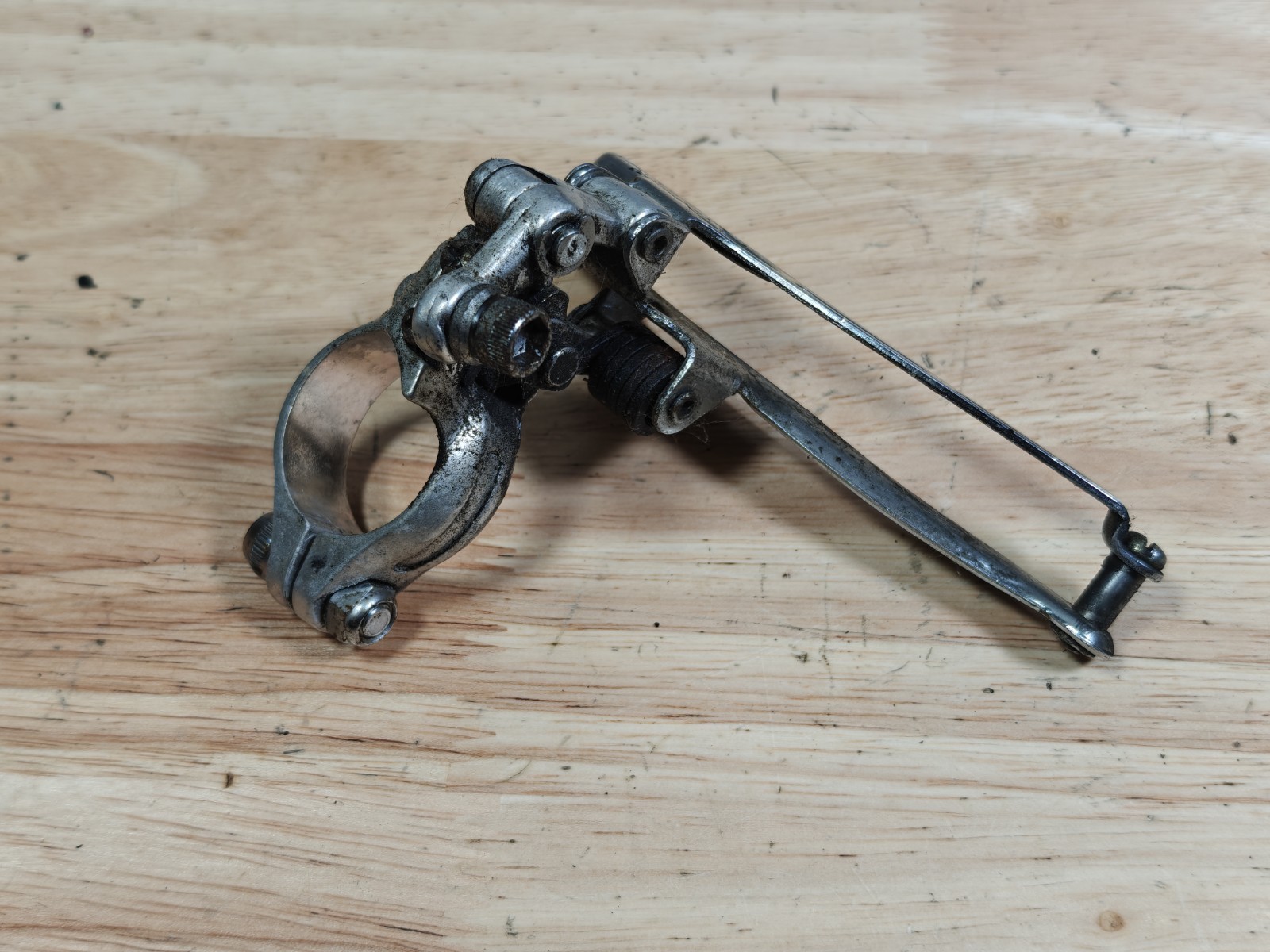 Vintage Shimano 600 Arabesque Front Derailleur 28.6 Clamp 2x Double