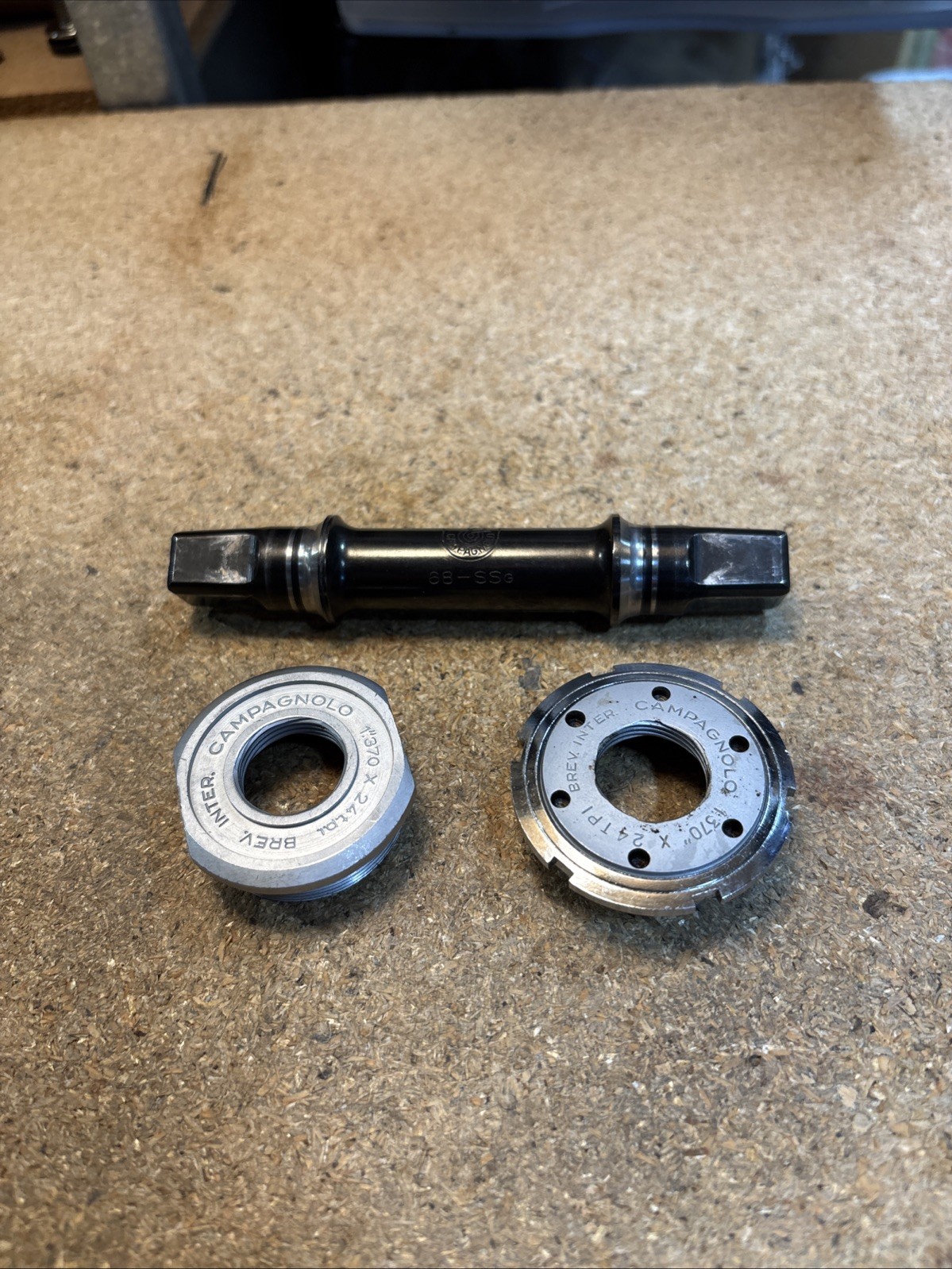 Vintage Campagnolo Record Bottom Bracket English Thread 114mm – No Bearings