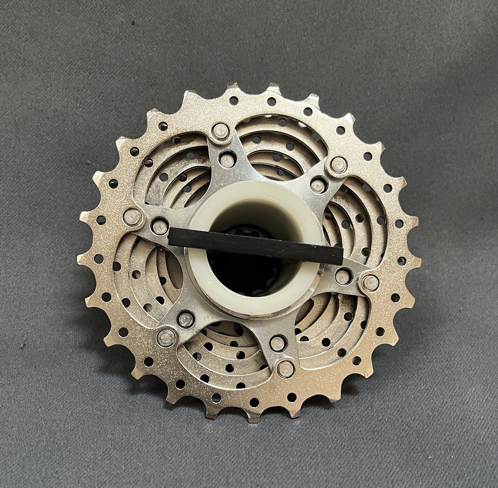 Shimano Ultegra CS-6700 Cassette Road / Racing 10 Speed 11-25t 222g Silver