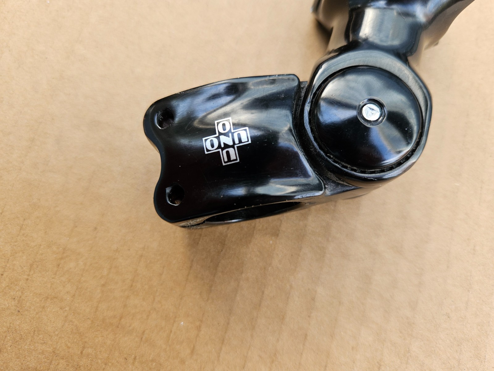Uno Adjustable 1-1/8″ Threadless Stem 90mm x 31.8mm Clamp Black
