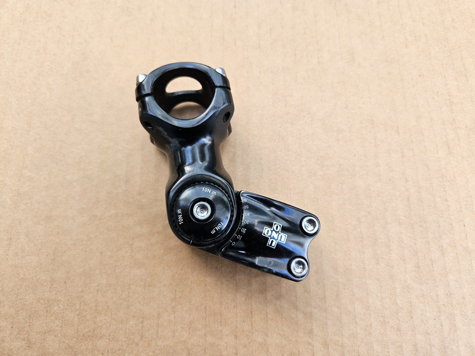 Uno Adjustable 1-1/8″ Threadless Stem 90mm x 31.8mm Clamp Black