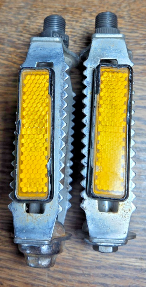 Vintage MKS Bicycle Bike Pedals w/Reflectors 1/2″