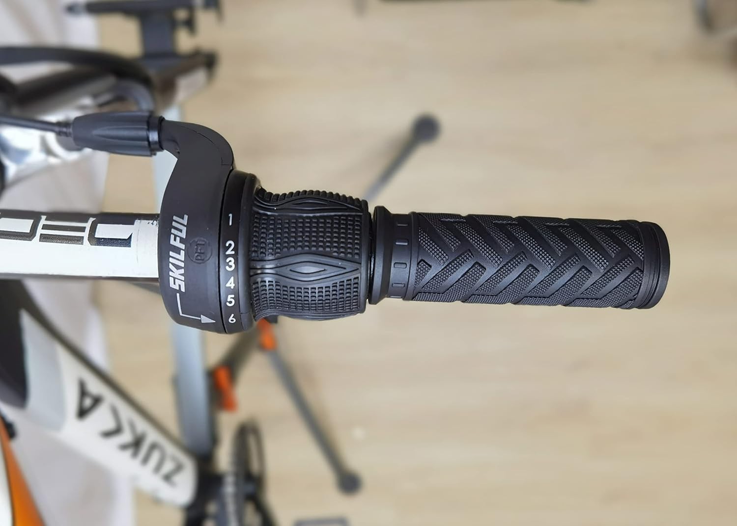 Bicycle 21 Speed Twist Shifter Lever 3 x 7 Speed Grip Shift Left and Right Shift