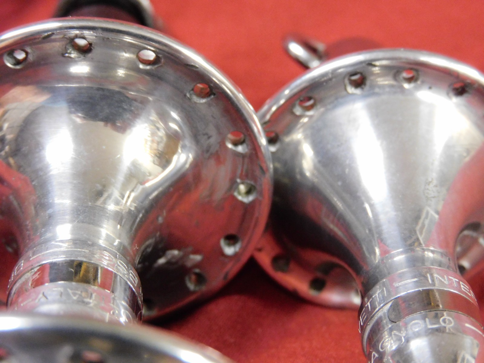 1st Gen 1984/85 Campagnolo 322/101 C-Record Low Flange 32 Hole Hubs & Skewers