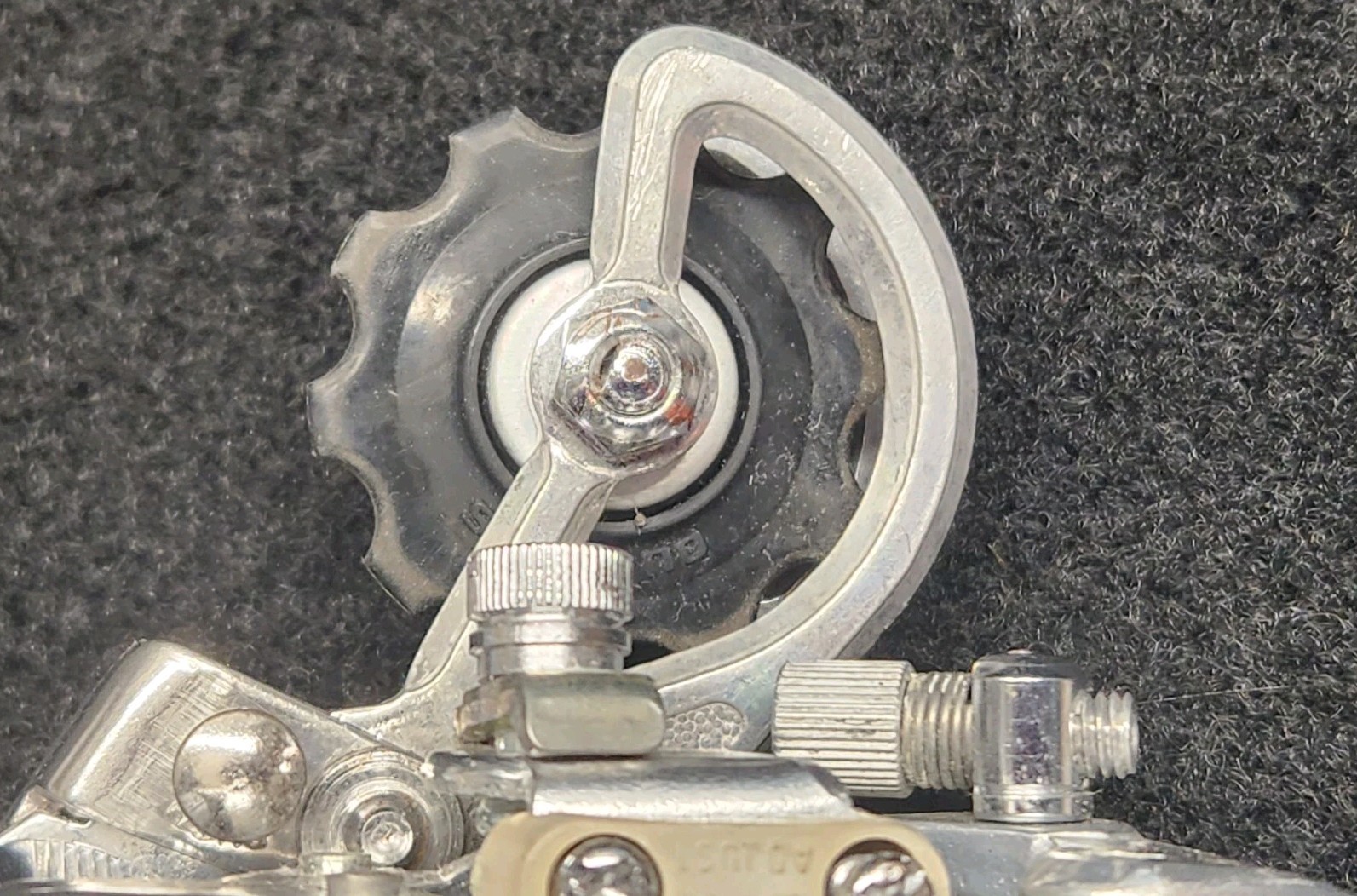 Vintage Shimano 600 Rear Derailleur Arabesque Short Cage Bolt-On Road Bike