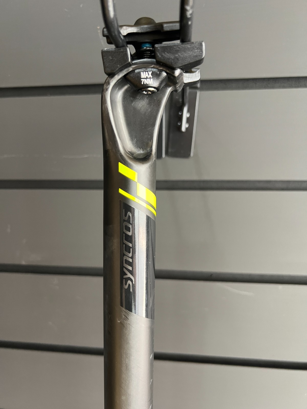 Syncros Duncan Seatpost 31.6 mm (10mm Offset) carbon F1.0 Neon Yellow