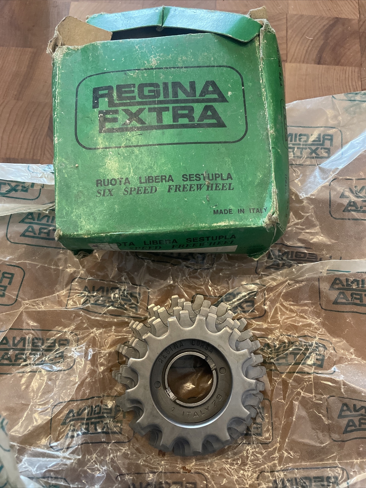 New-in-Box Vintage REGINA CORSA FREEWHEEL 13-18T 6-Speed • English. (NJ)