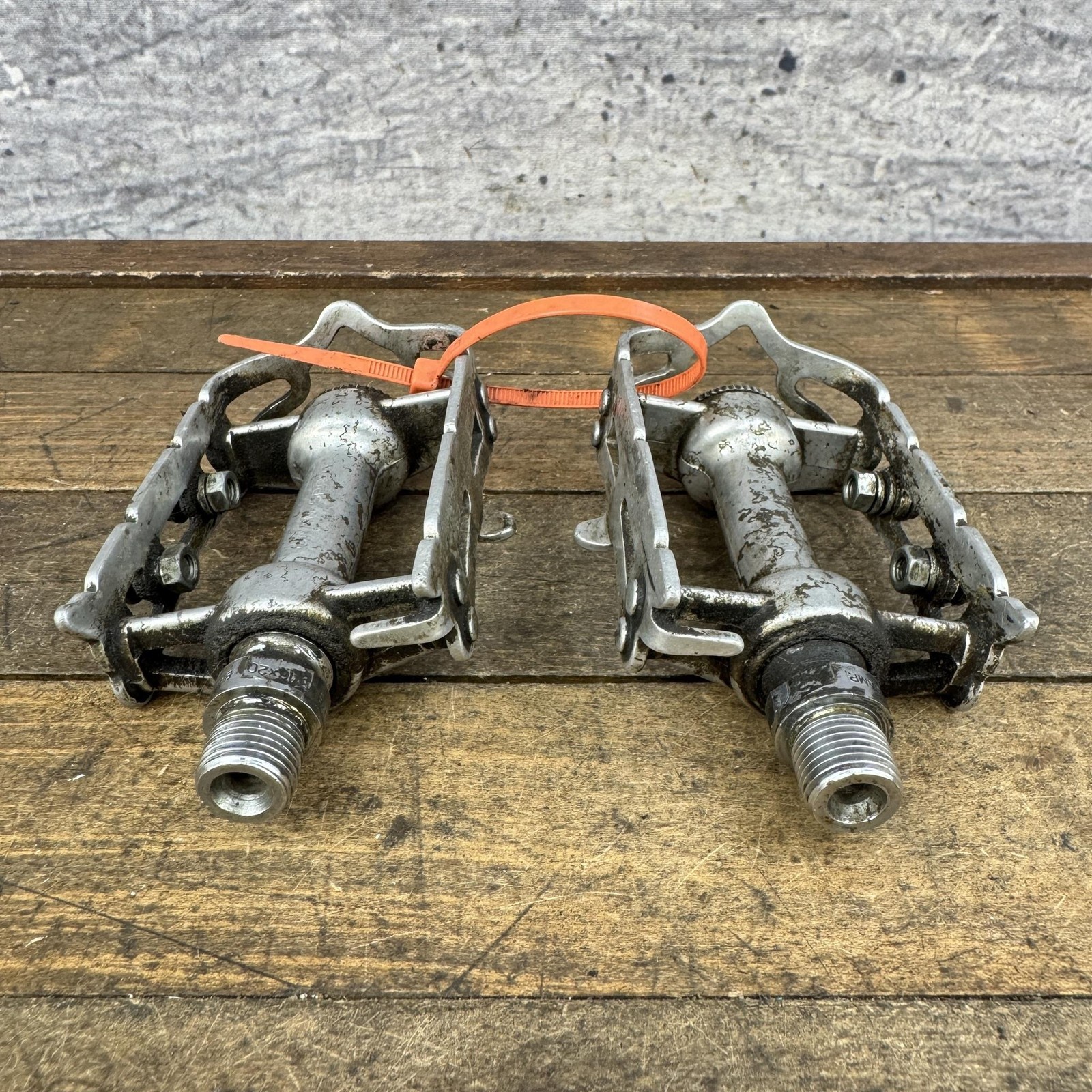Vintage Campagnolo Gran Sport Bike Pedals 9/16 In Silver Platform Italy Scrapes