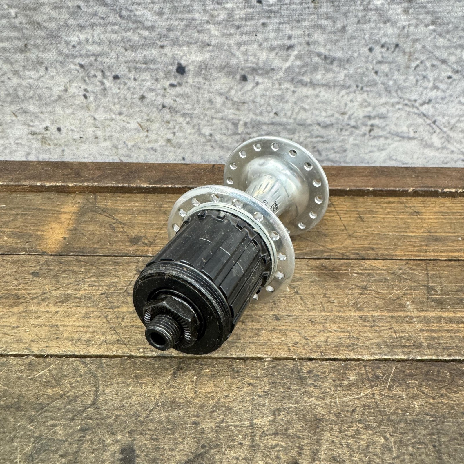 Vintage Suntour GL Rear Hub 32H NOS 135mm QR MTB 90s Accushift Freehub