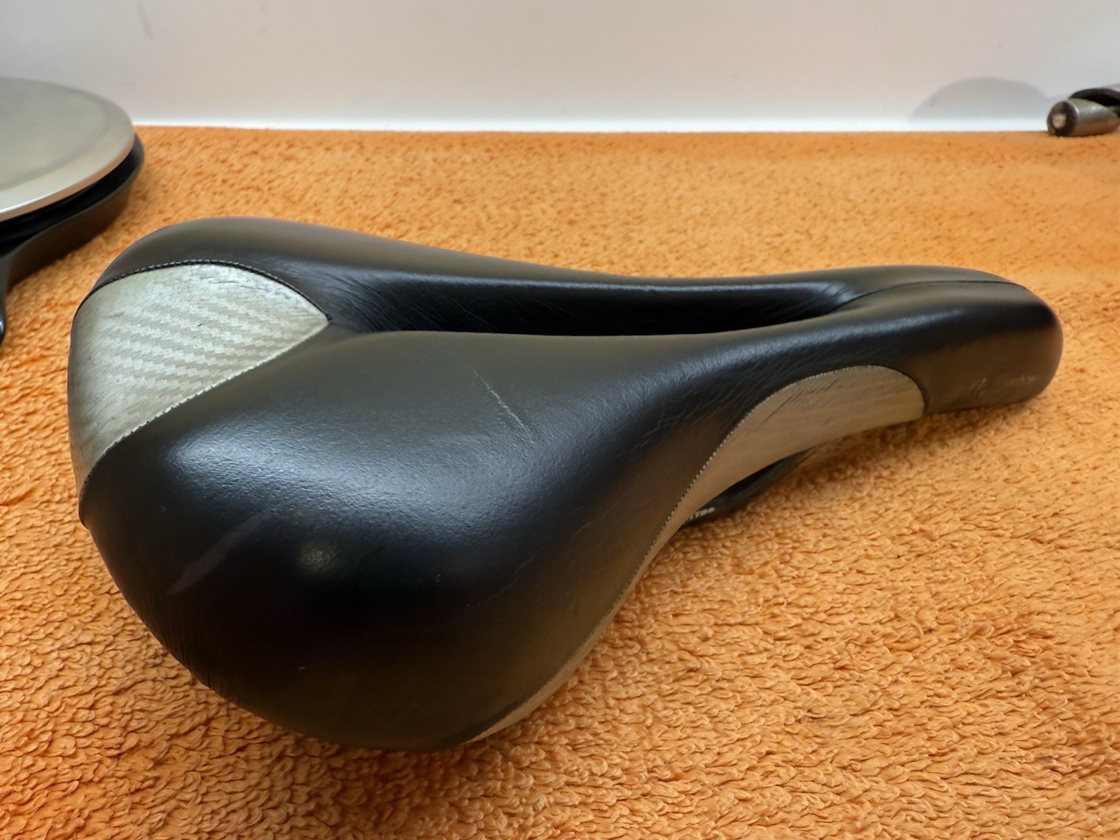 Terry Fly Carbon – Railed Saddle Handmade in Italy 219g! 139mm