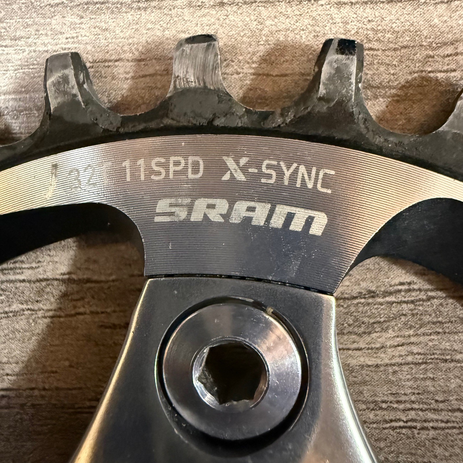 SRAM 32T 1X 11 Speed X-Sync 4 Bolt 76 Asymmetric BCD Narrow-Wide + DM Spider