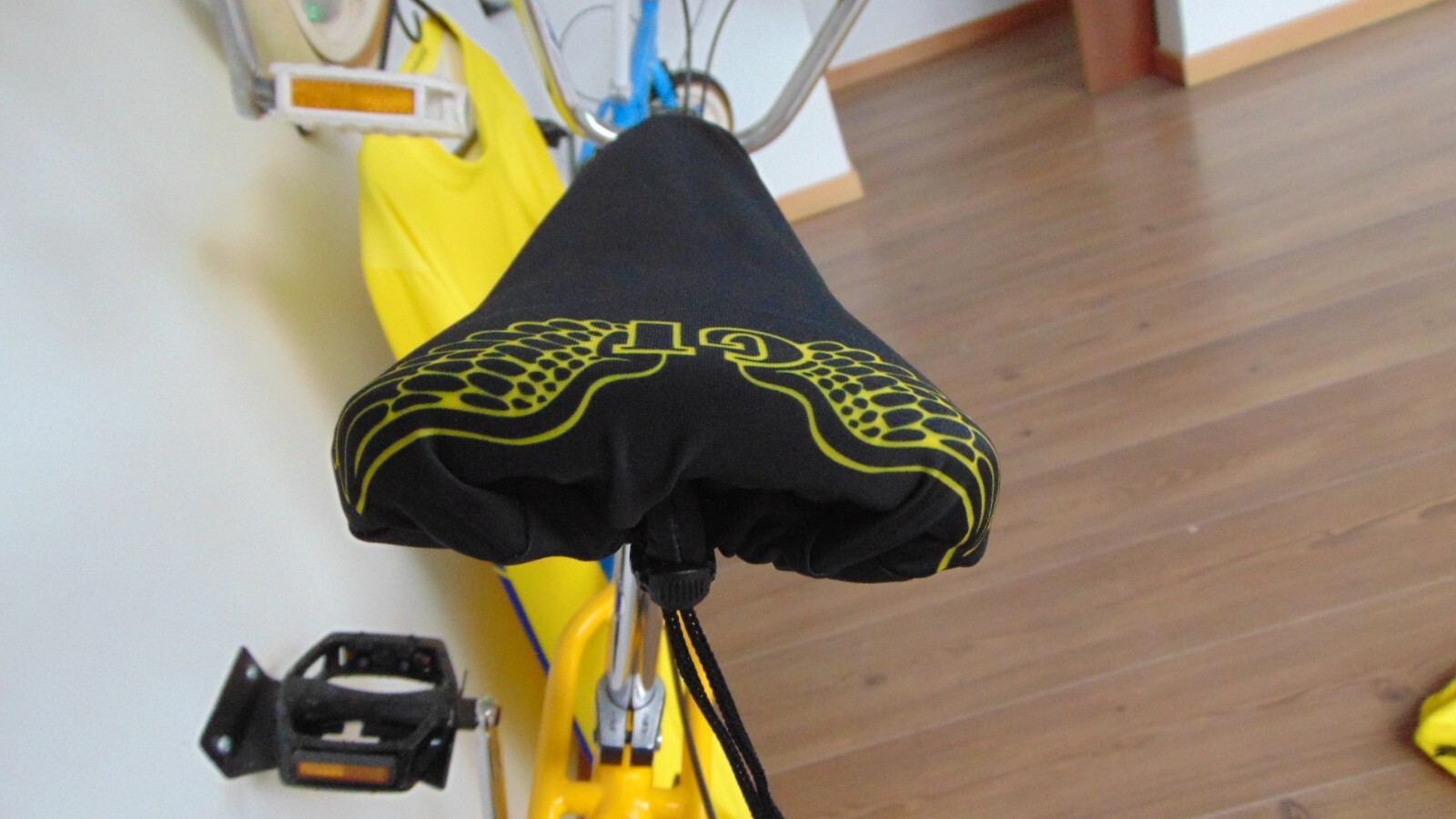 BMX Bicycle Seat Cover Vintage GT wings Bike Saddle Cover Old School Wings Black