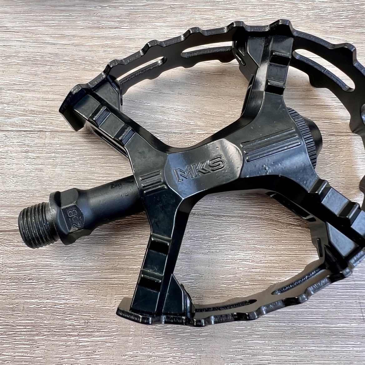 MKS Mikashima Blue Lug XC-III Bear Trap Cage Bicycle Pedals 9/16″ Mono Black