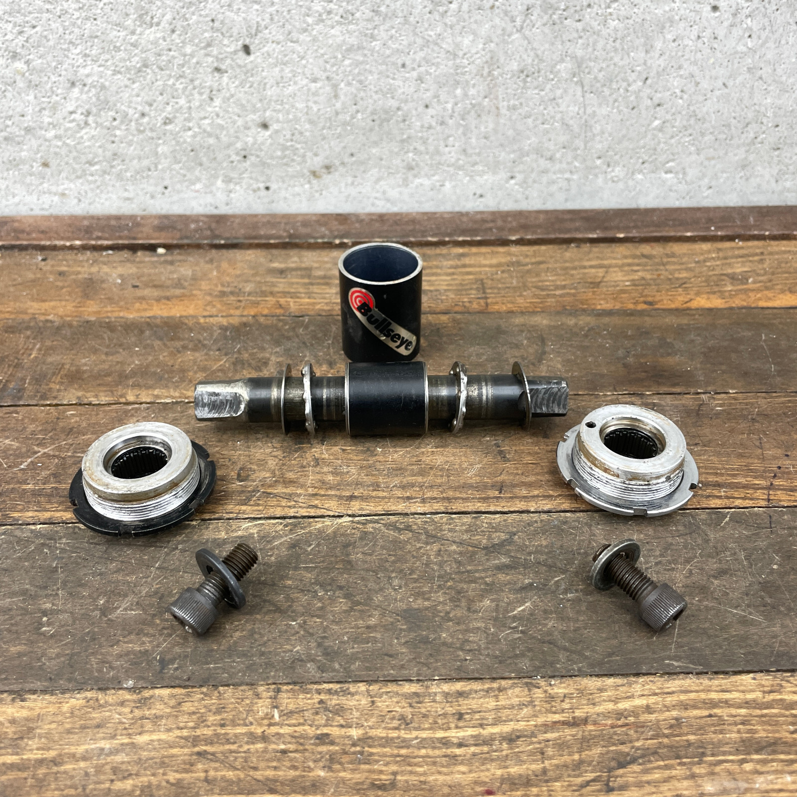 Vintage Bullseye Bottom Bracket Square 127 mm Spindle Shell Sealed Bearing PARTS