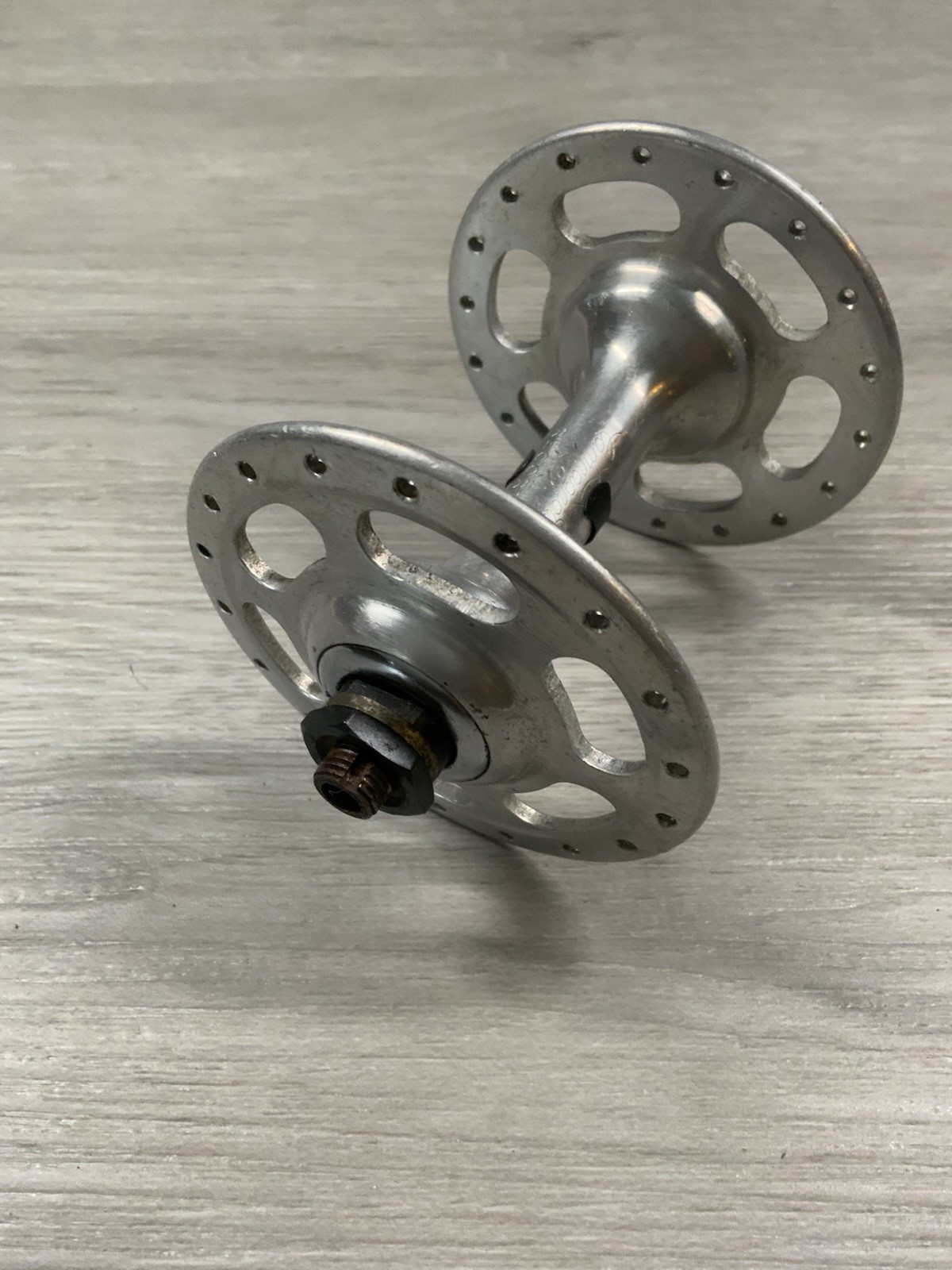 CAMPAGNOLO RECORD FRONT HUB 36 HOLE 100 MM SPACING HIGH FLANGE