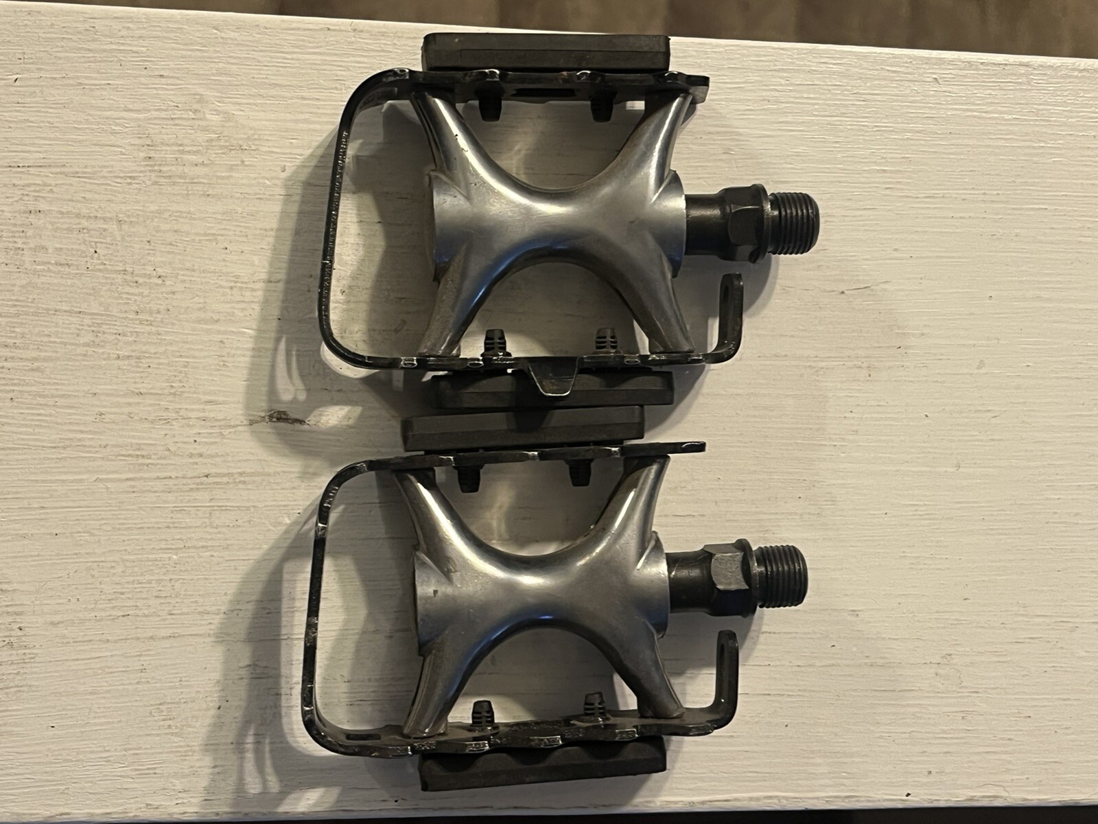Excellent Dimension Black and Silver Metal Flat Bike Bicycle Pedals K20427