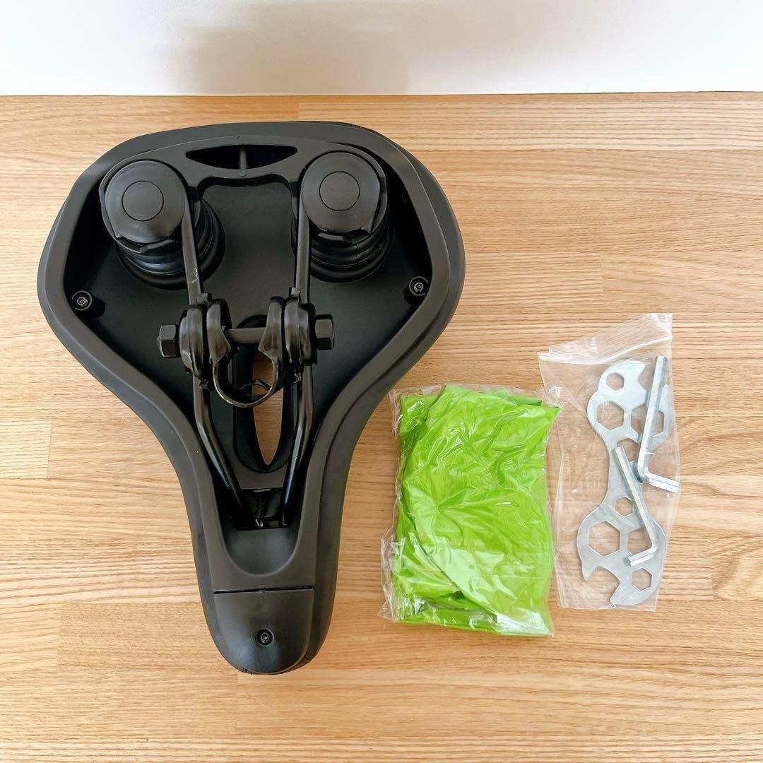 Thick Bicycle Saddle Black 210mm x 270mm for Lightweight Vehicles