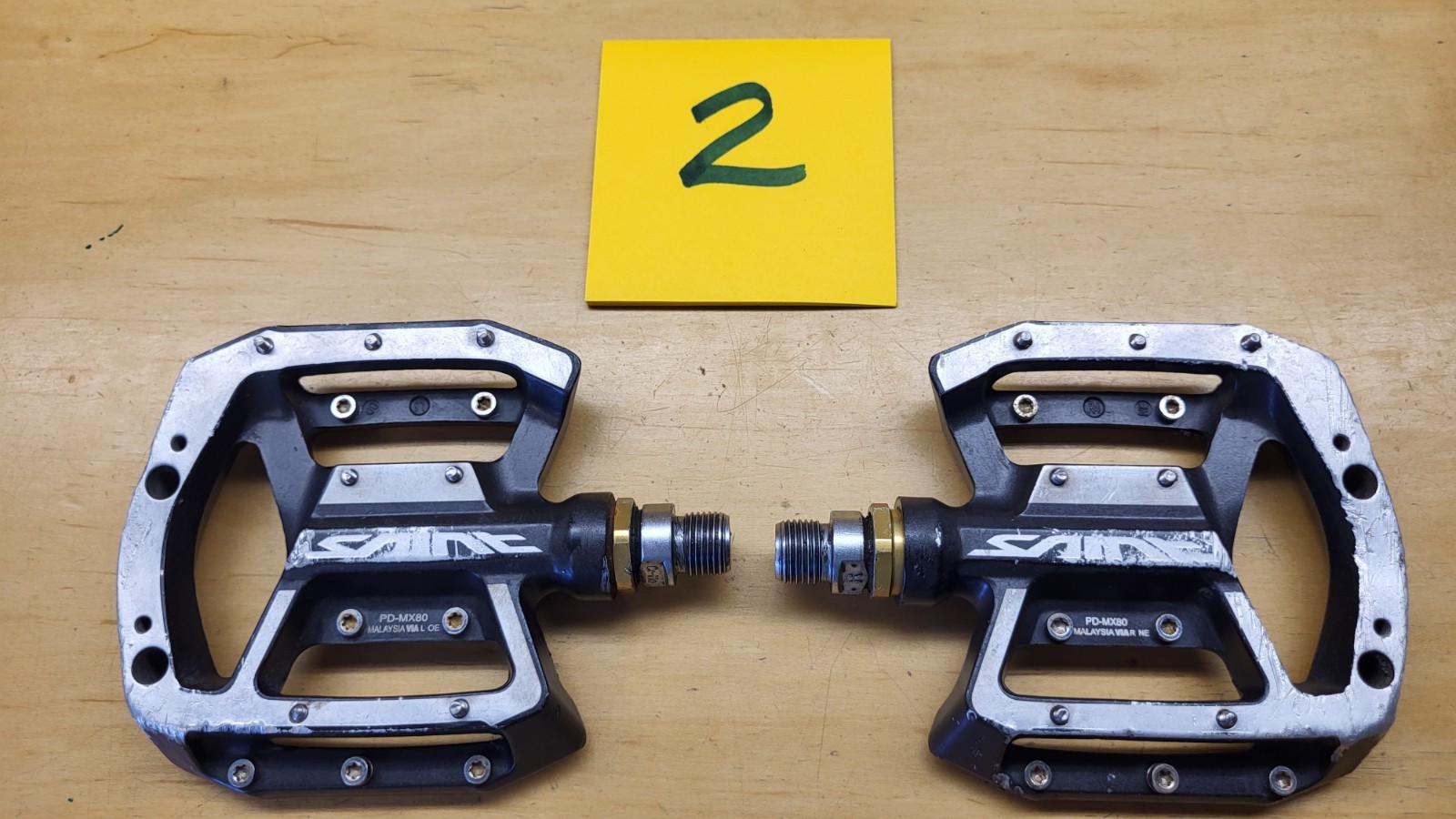Shimano Saint PD-MX80 Flat Pedals – Platform MTB / Downhill / BMX Pedals Set 2