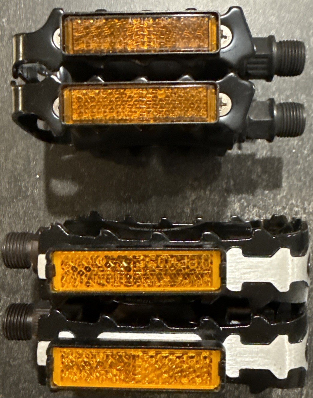 2 Pairs Wellgo Bicycle Bear-trap Pedals w/Reflectors New Takeoffs