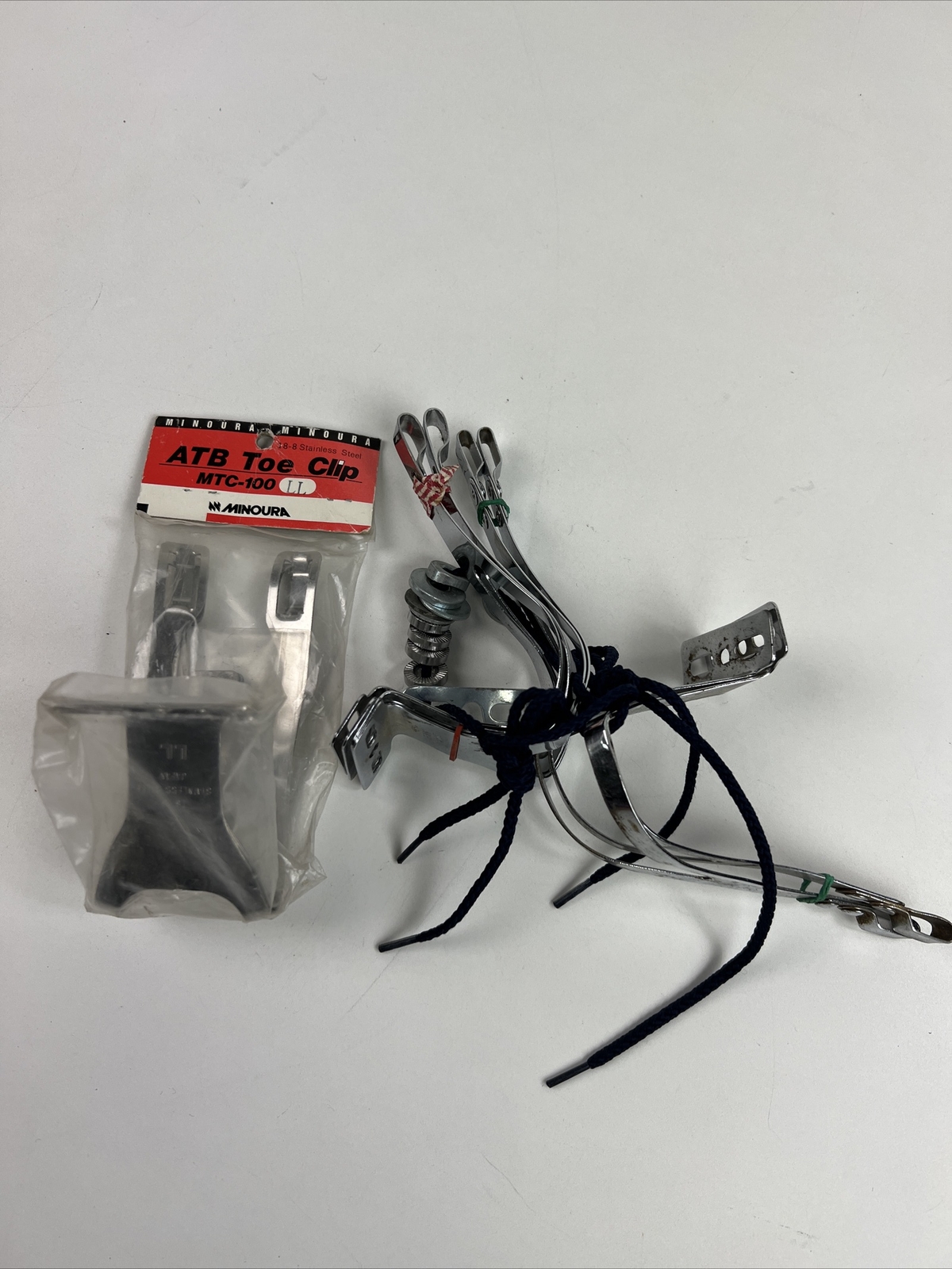 4 x Vintage Toe Clips – NOS VINTAGE MINOURA LL MTC-100, ALE, AFA – Stainless