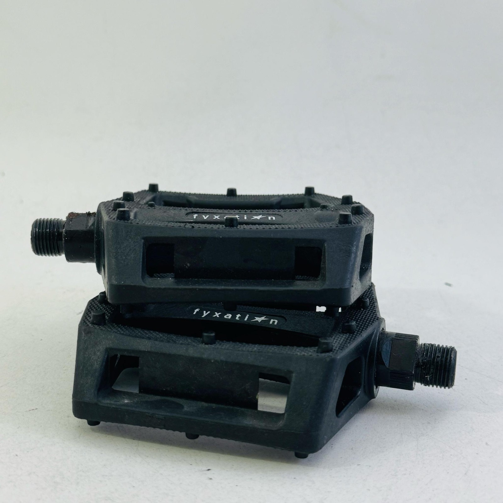 Vintage Fyxation Platform Bike Pedals 9/16″ Pair Black Plastic MTB BMX A56