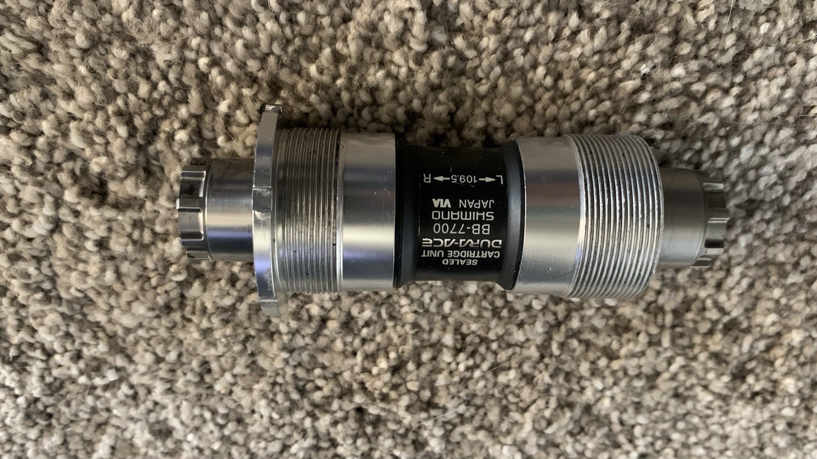 Shimano Dura-Ace BB-7700 Bottom Bracket BSA 109.5mm