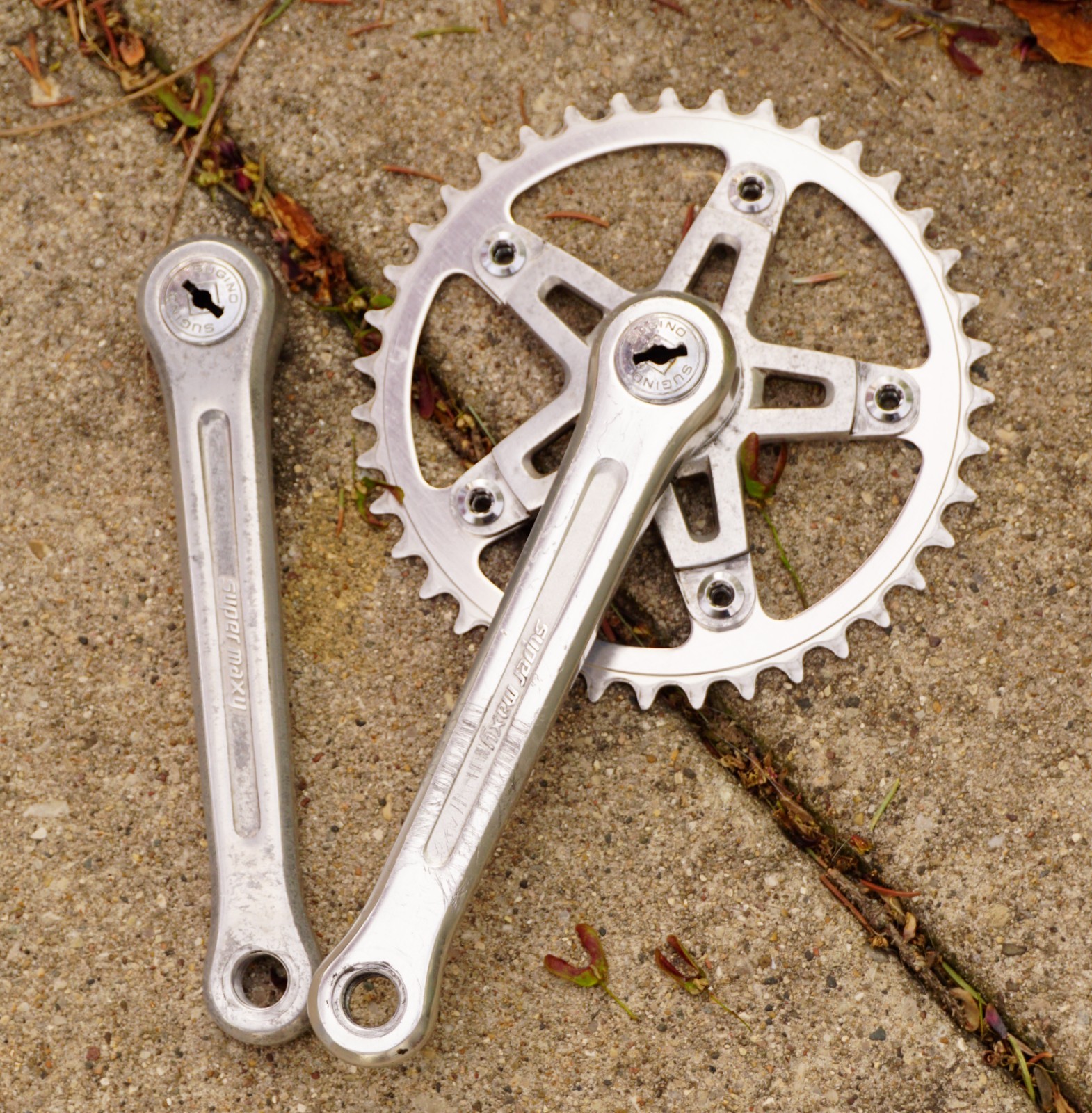 Sugino Super Maxy Crankset 170 Vintage Old School BMX Cranks 39T 1980s Dust Caps