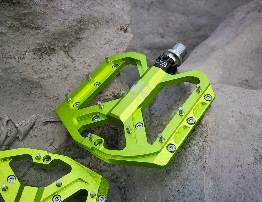9/16 in Bicycle Flat Pedals Sealed Bearing Aluminum Mountain Bike Pedals 345g