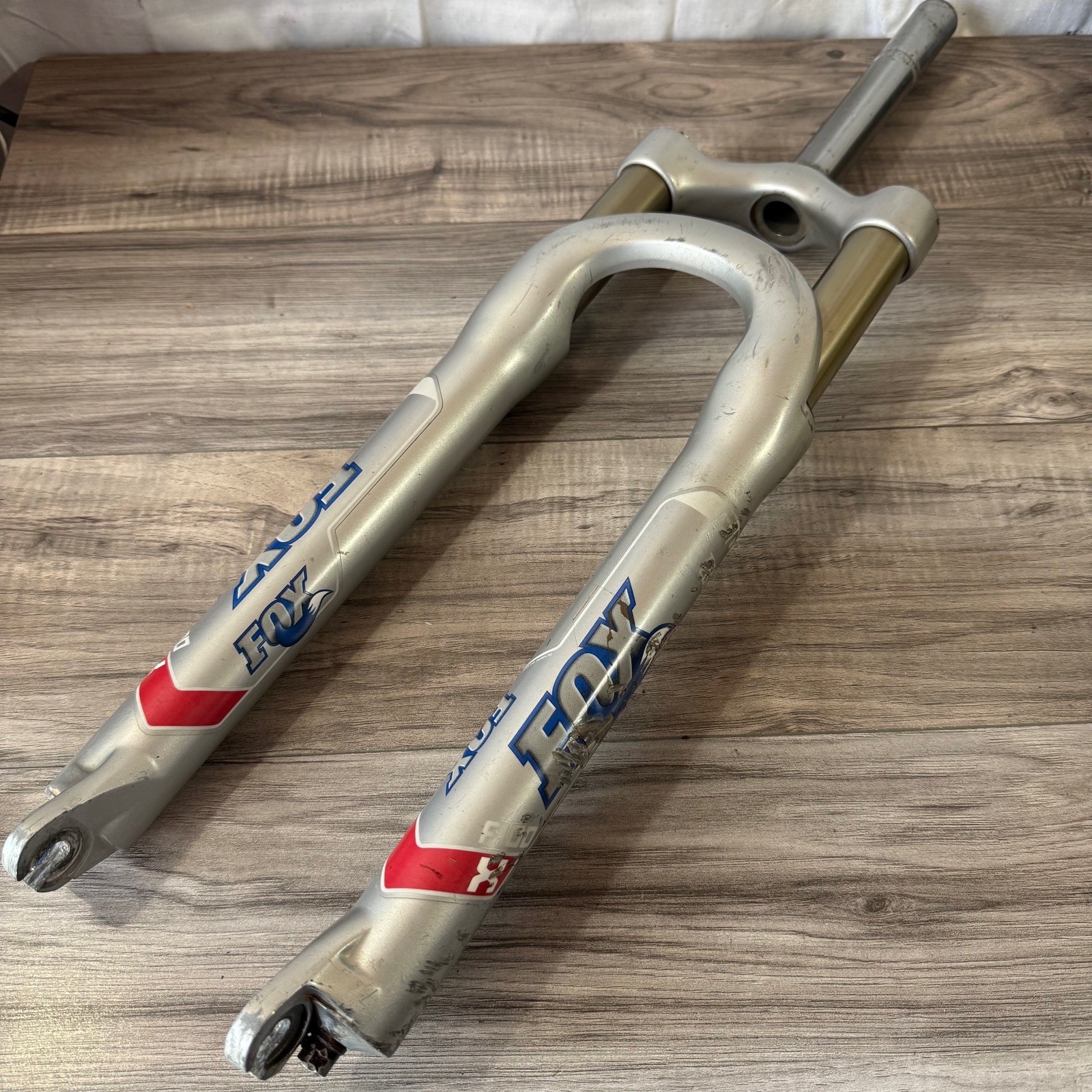 Fox 32 F100X Suspension Fork 1 1/8 Disc 190 Non-Taper Straight Steerer