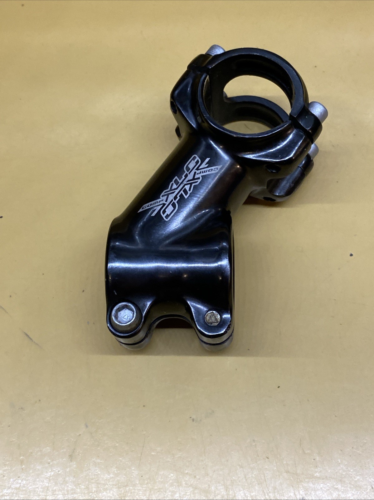 Black XL-C Comp Aluminum 65mm x 31.8mm x 20* x 1-1/8″ Threadless Stem